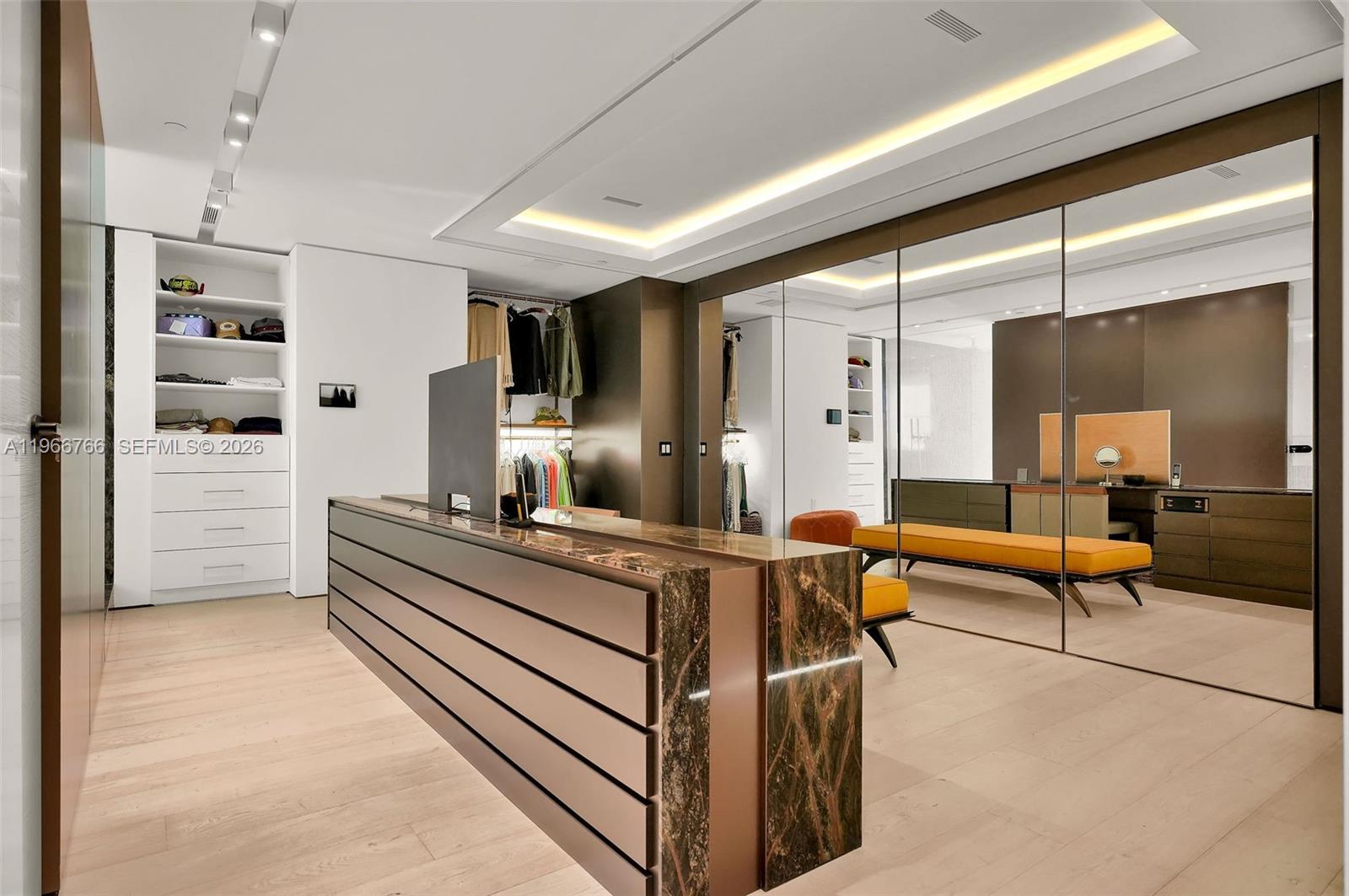 20165 NE 39th Pl Unit: 1103&1104