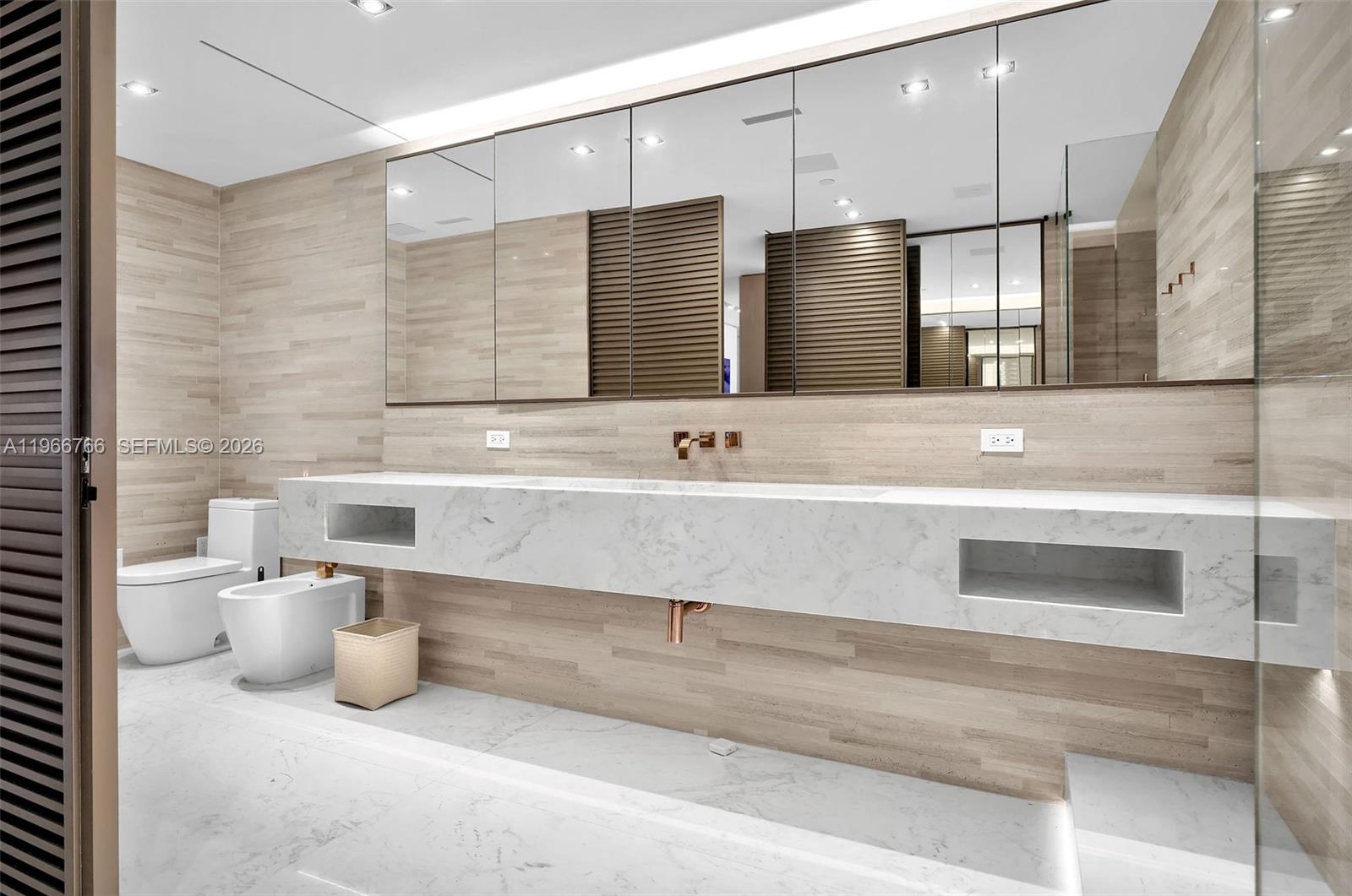 20165 NE 39th Pl Unit: 1103&1104