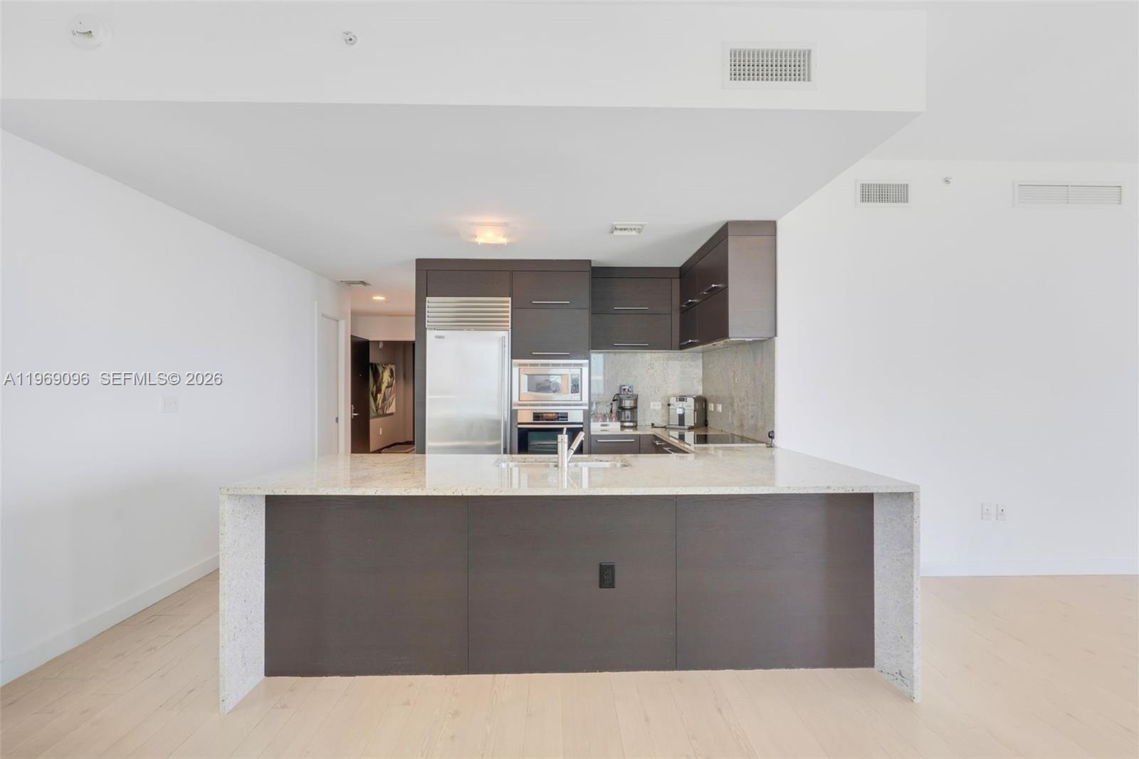 900 Biscayne Blvd # 2401
