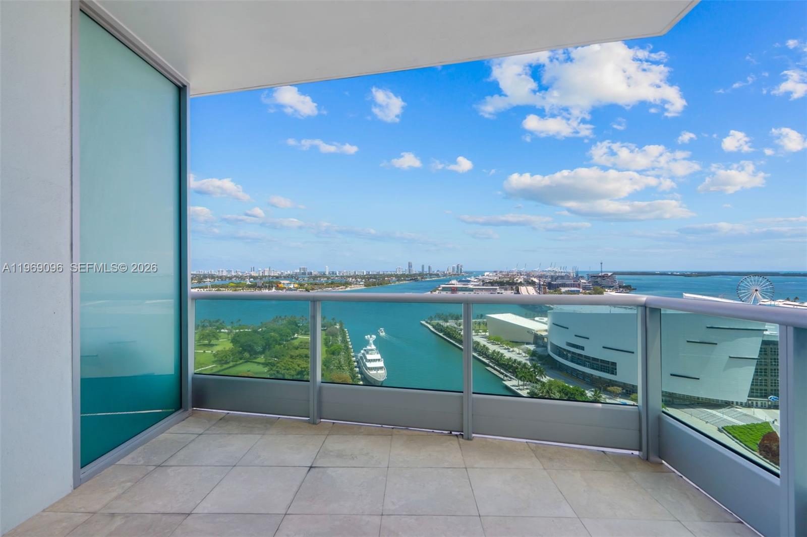900 Biscayne Blvd # 2401