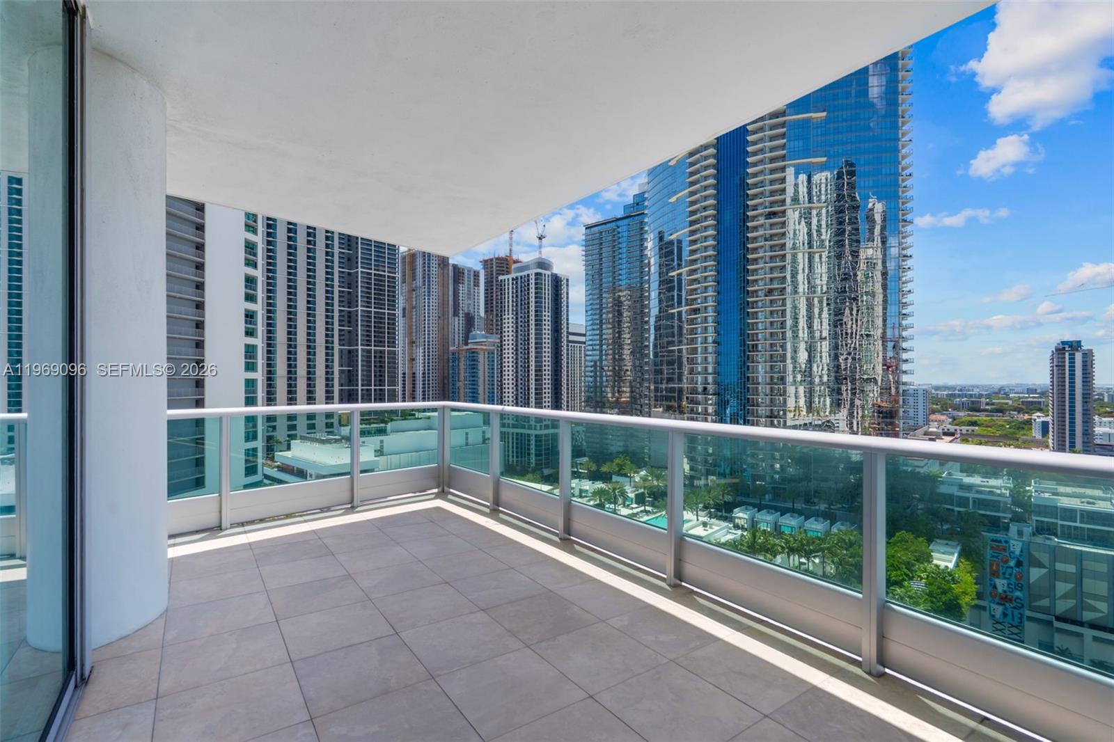 900 Biscayne Blvd # 2401