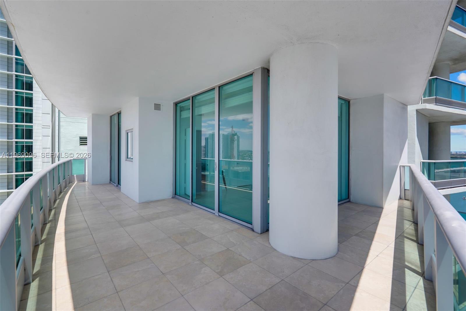 900 Biscayne Blvd # 2401