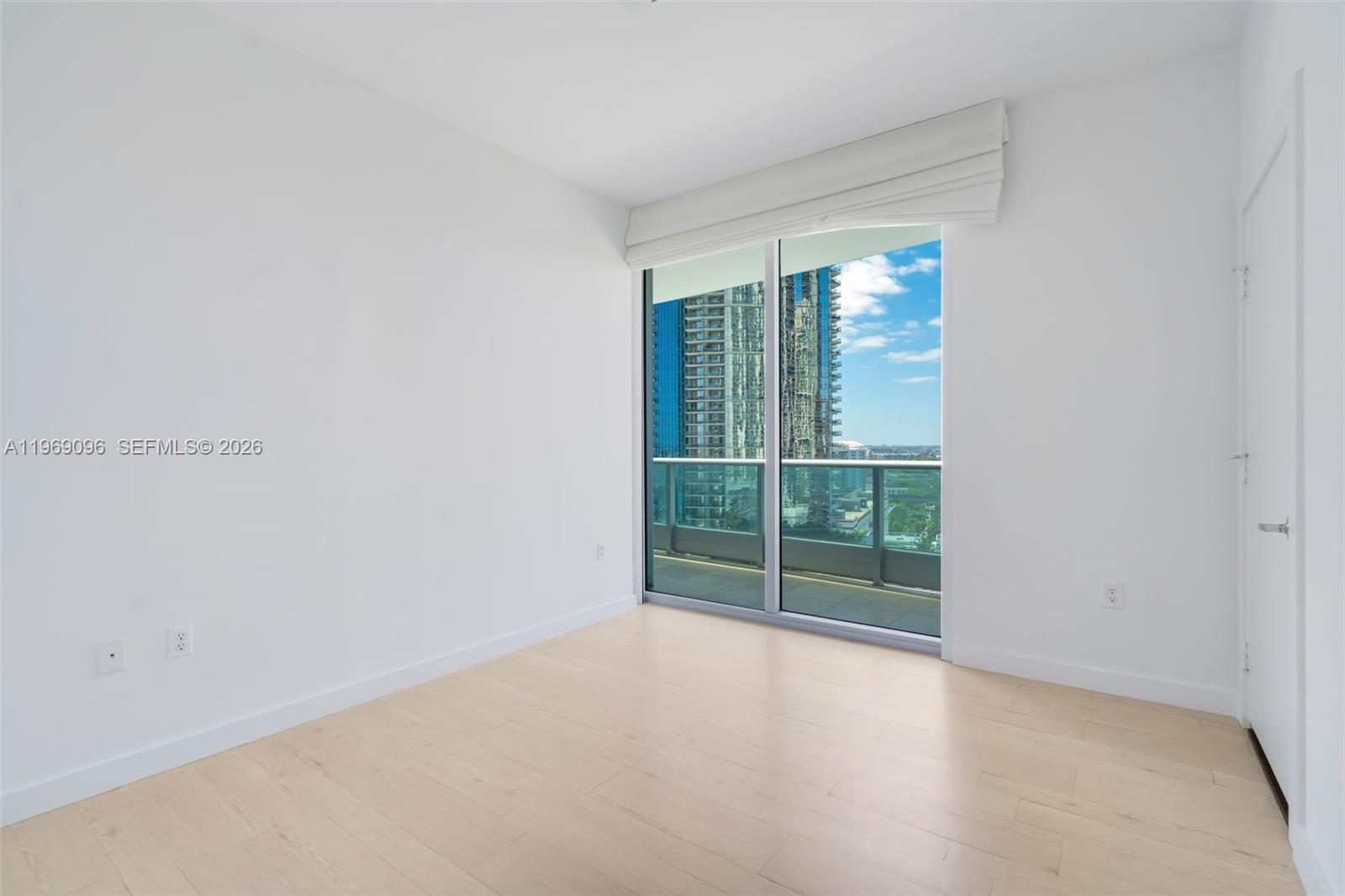 900 Biscayne Blvd # 2401