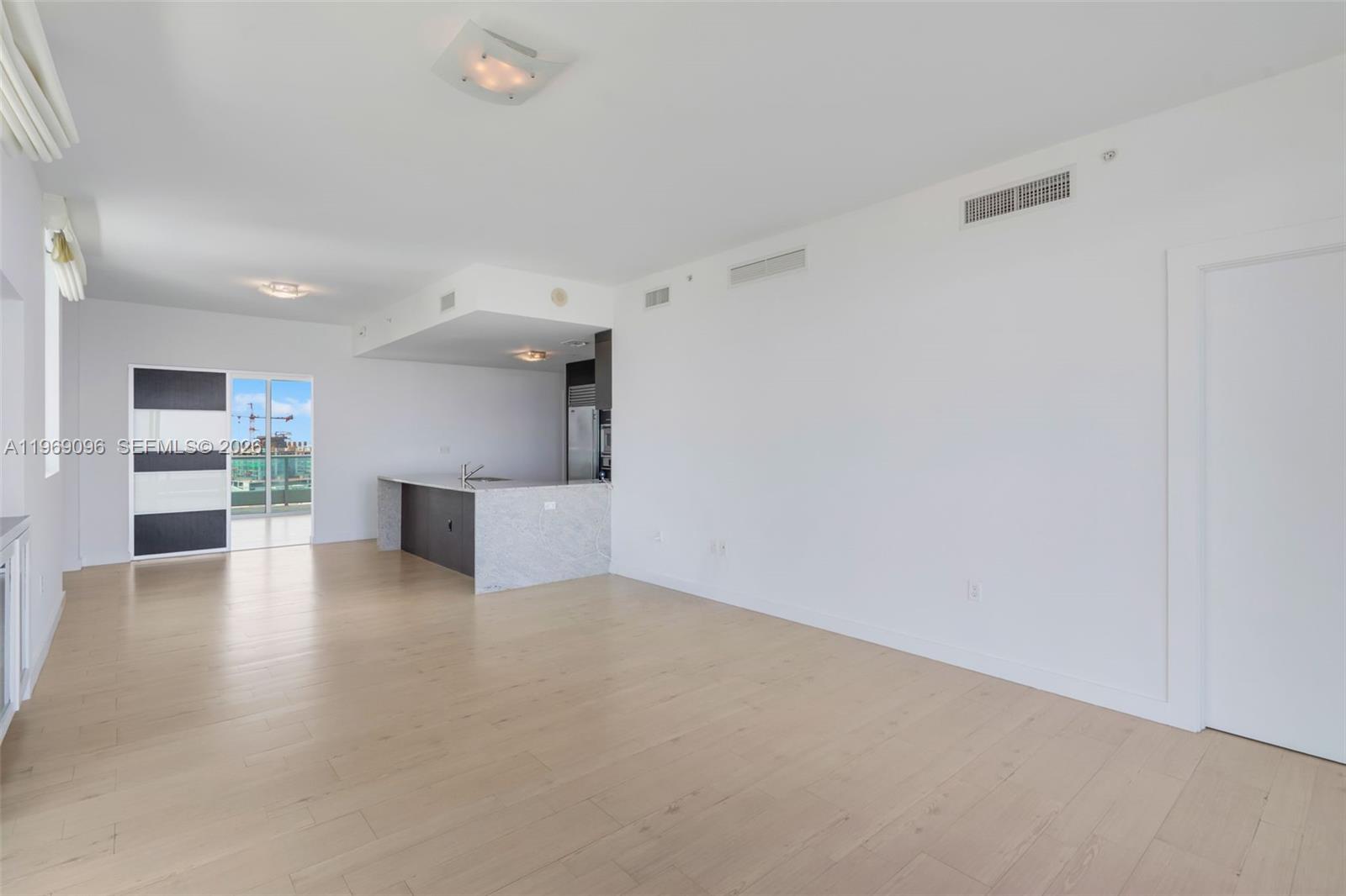 900 Biscayne Blvd # 2401