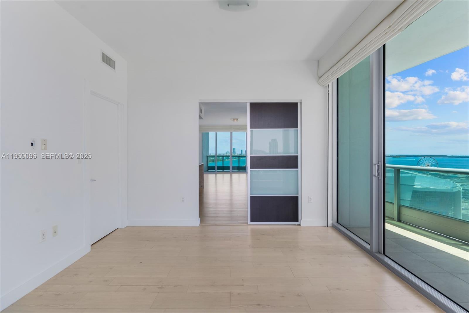900 Biscayne Blvd # 2401
