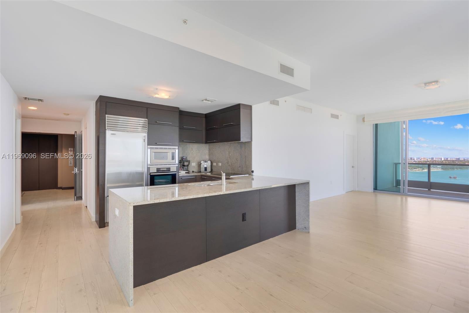 900 Biscayne Blvd # 2401