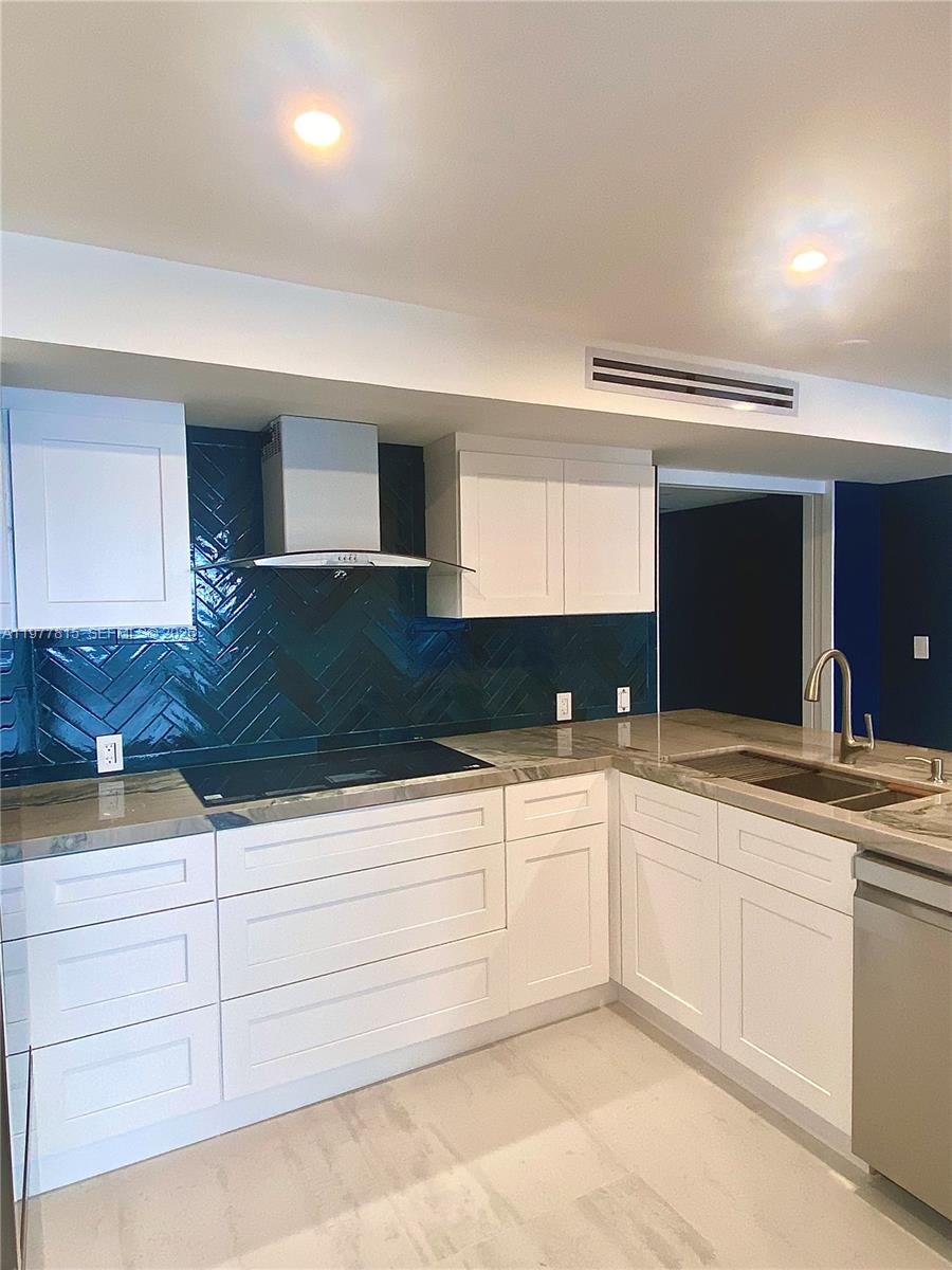6039 Collins Ave # 617 Unit: 615-617
