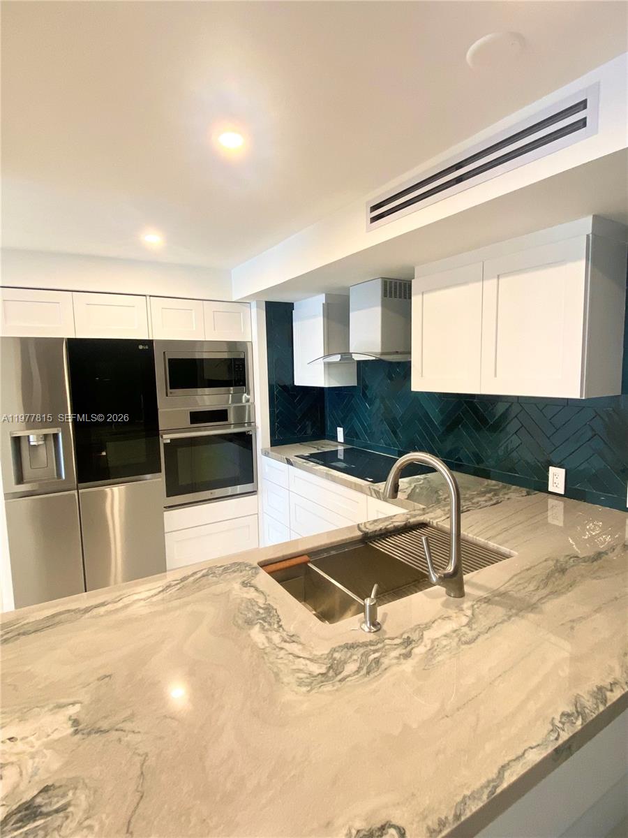 6039 Collins Ave # 617 Unit: 615-617