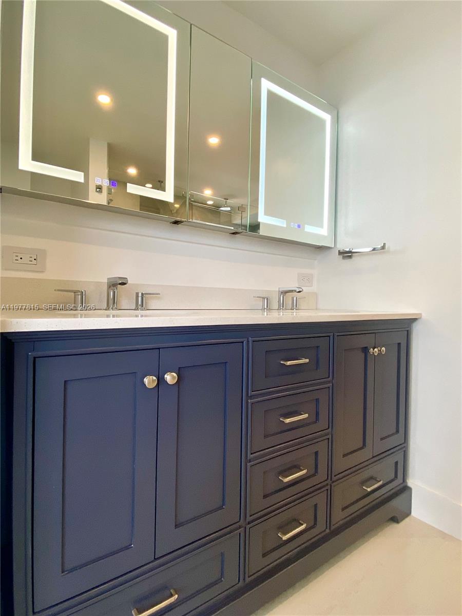 6039 Collins Ave # 617 Unit: 615-617