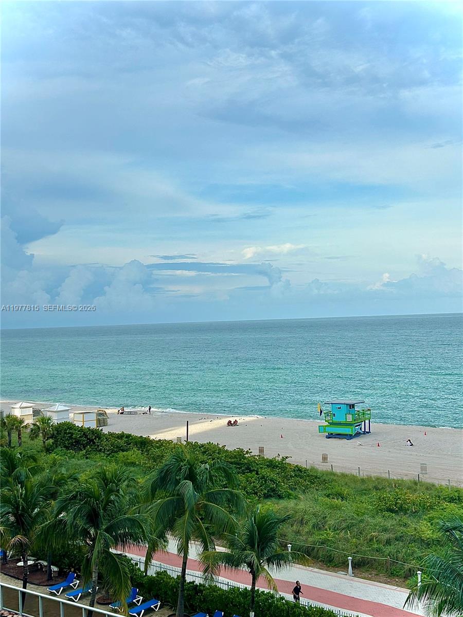 6039 Collins Ave # 617 Unit: 615-617