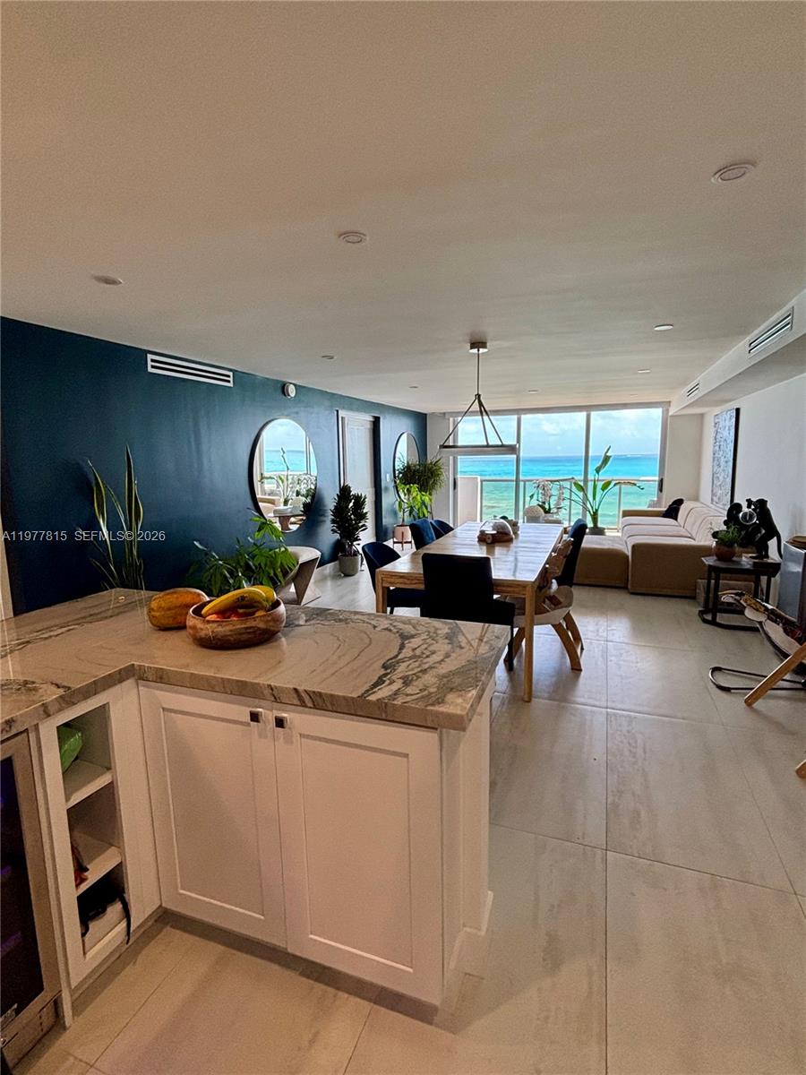 6039 Collins Ave # 617 Unit: 615-617