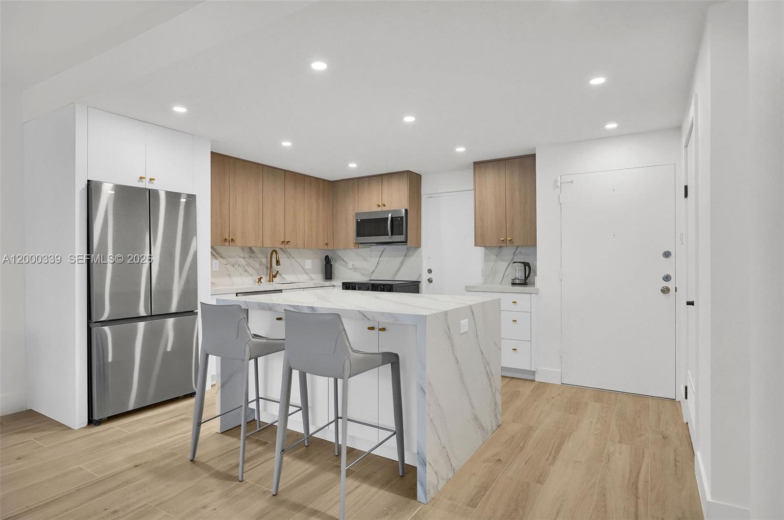 3505 S Ocean Dr # 808