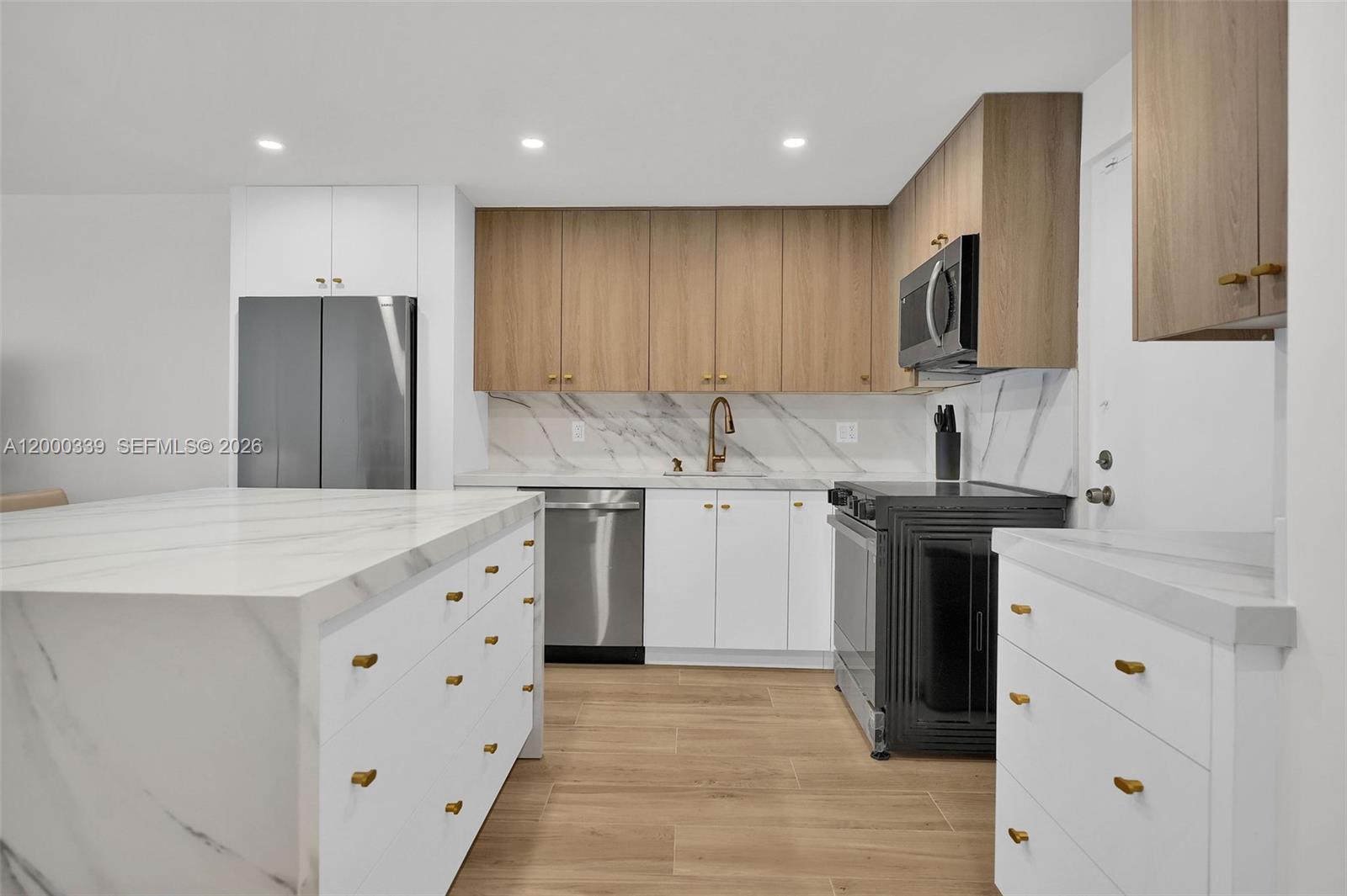 3505 S Ocean Dr # 808