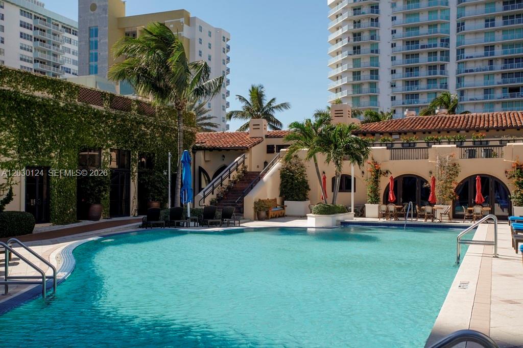 5959 Collins Ave # 807
