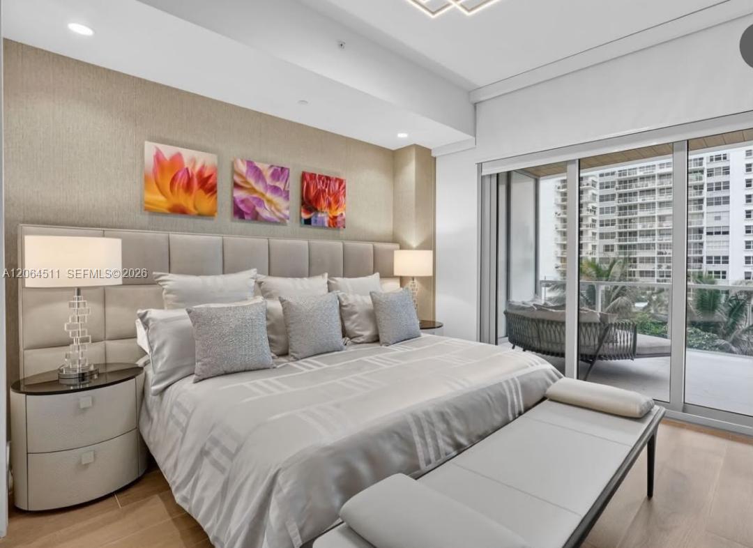 5775 Collins Ave # 405