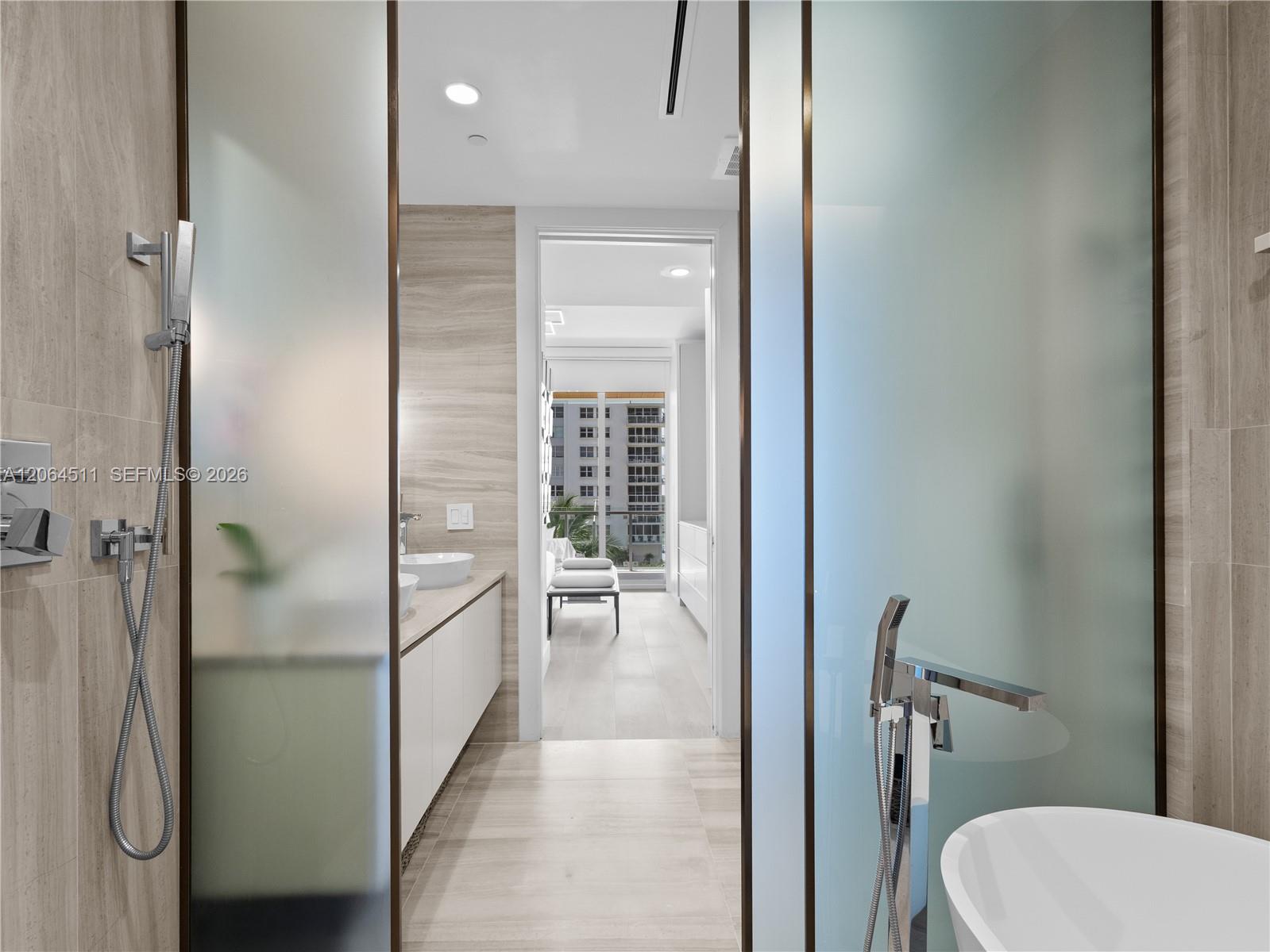 5775 Collins Ave # 405
