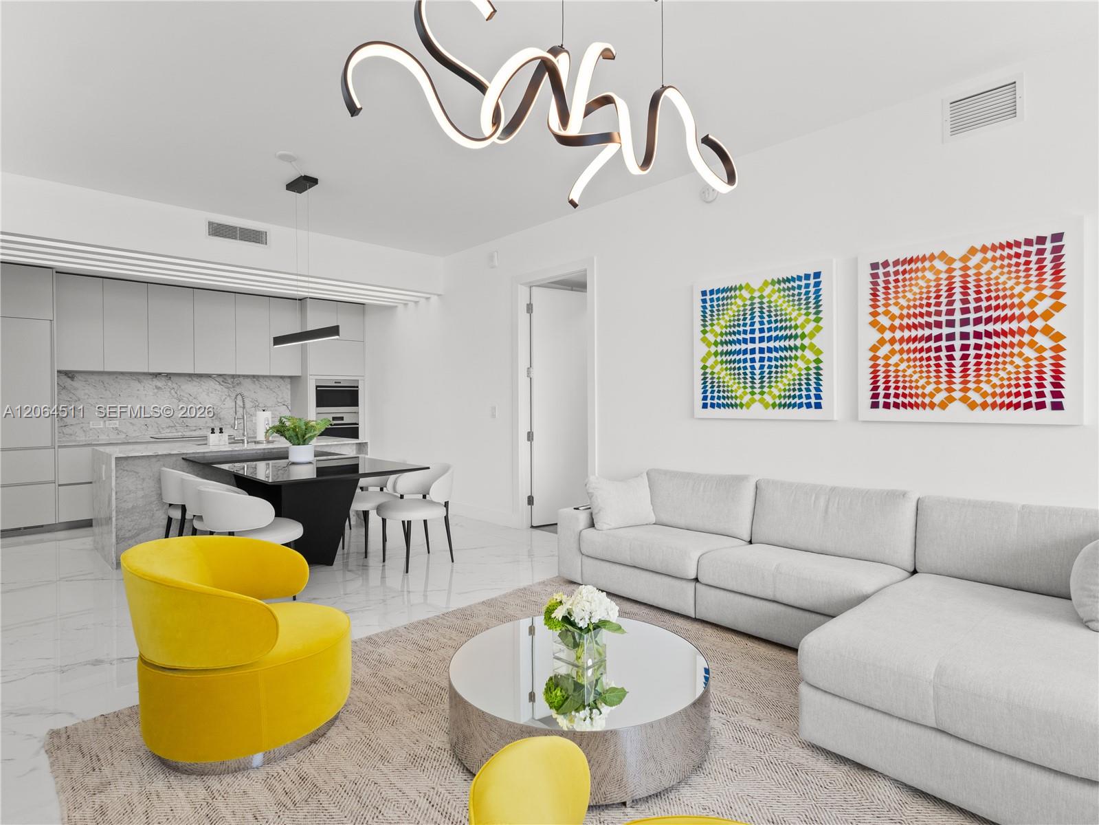 5775 Collins Ave # 405