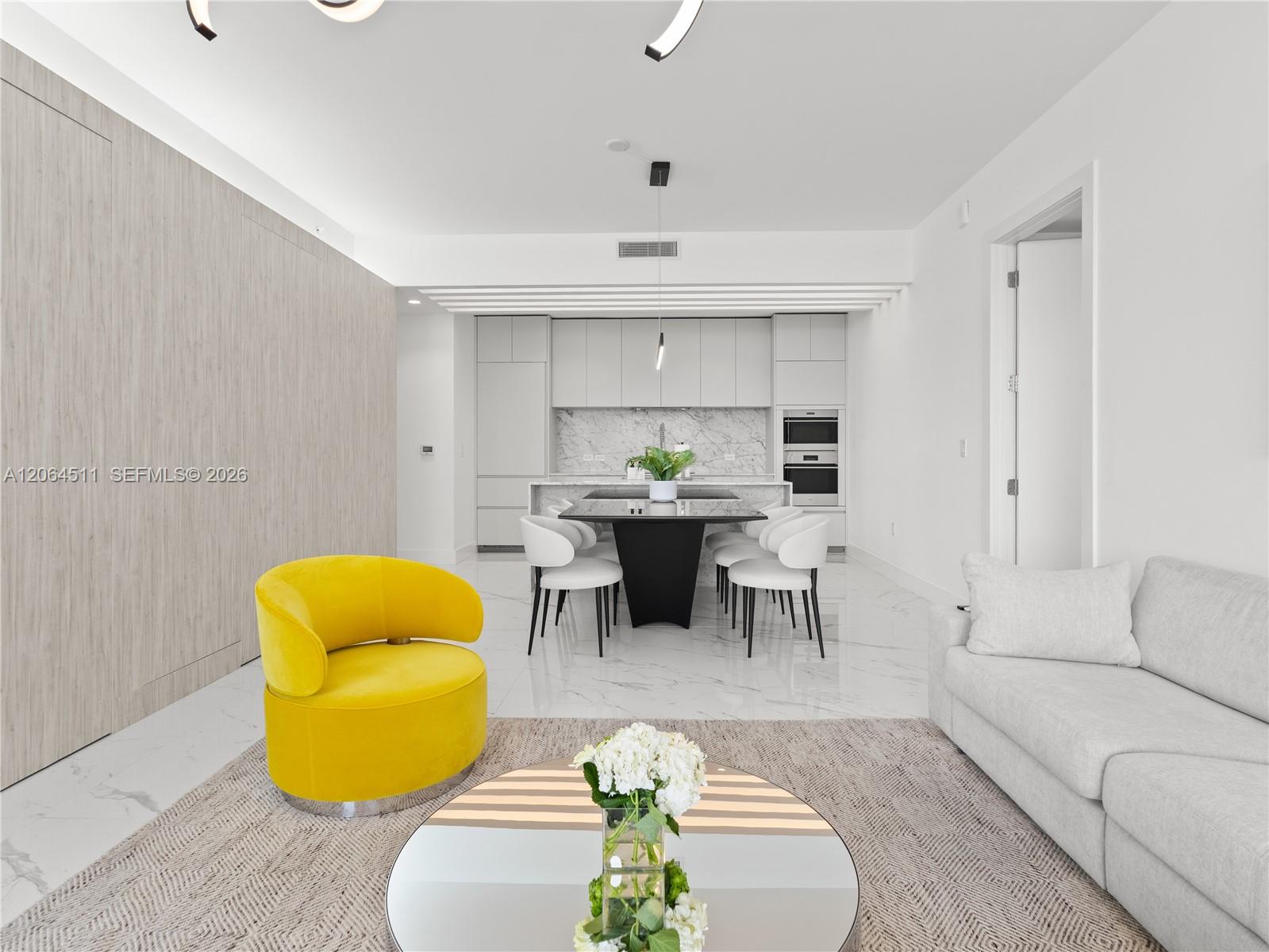 5775 Collins Ave # 405