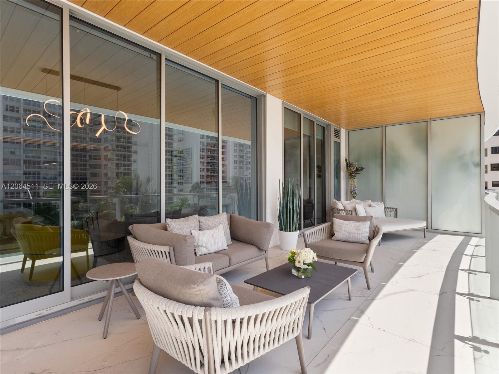 5775 Collins Ave # 405