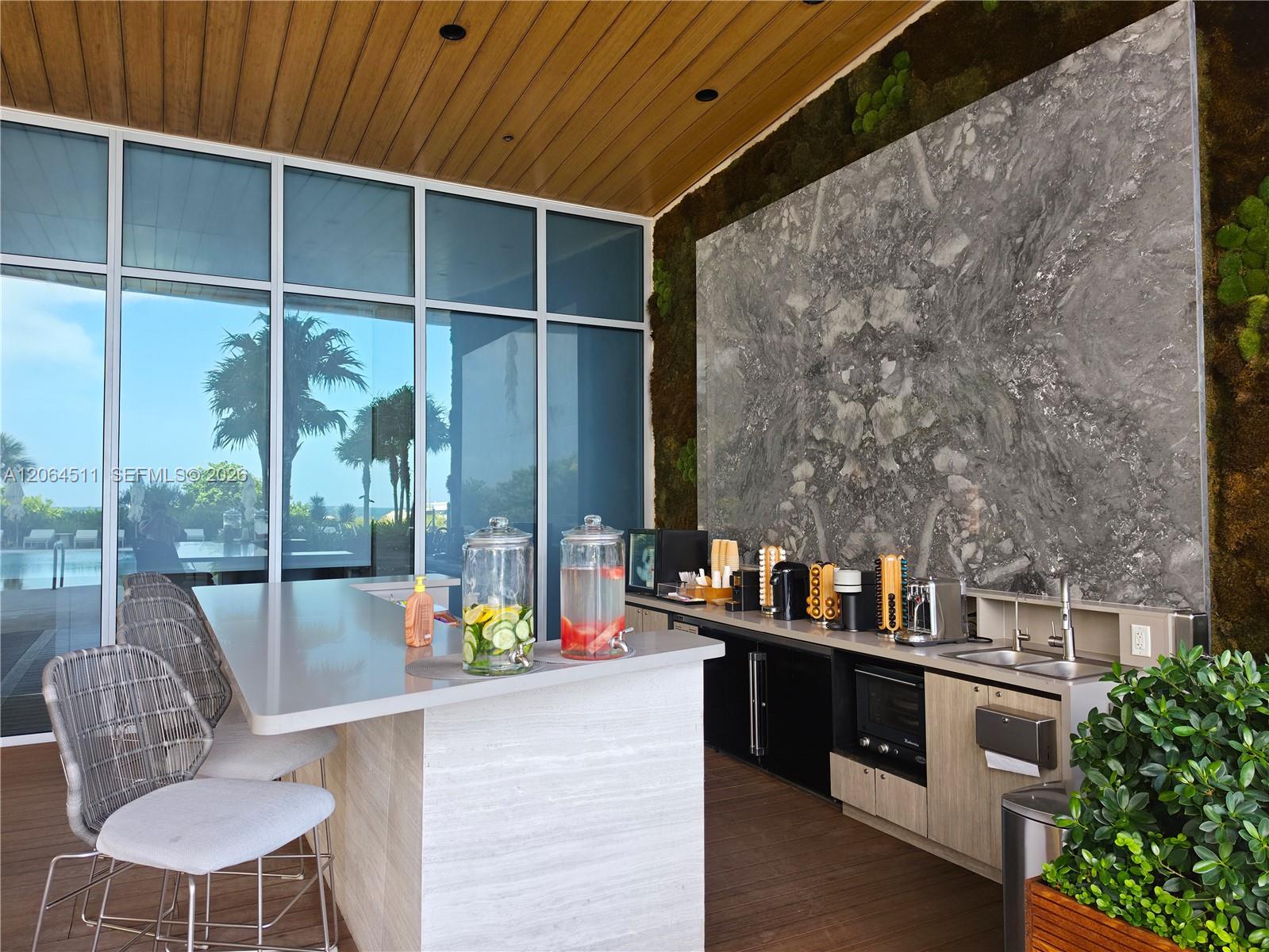 5775 Collins Ave # 405