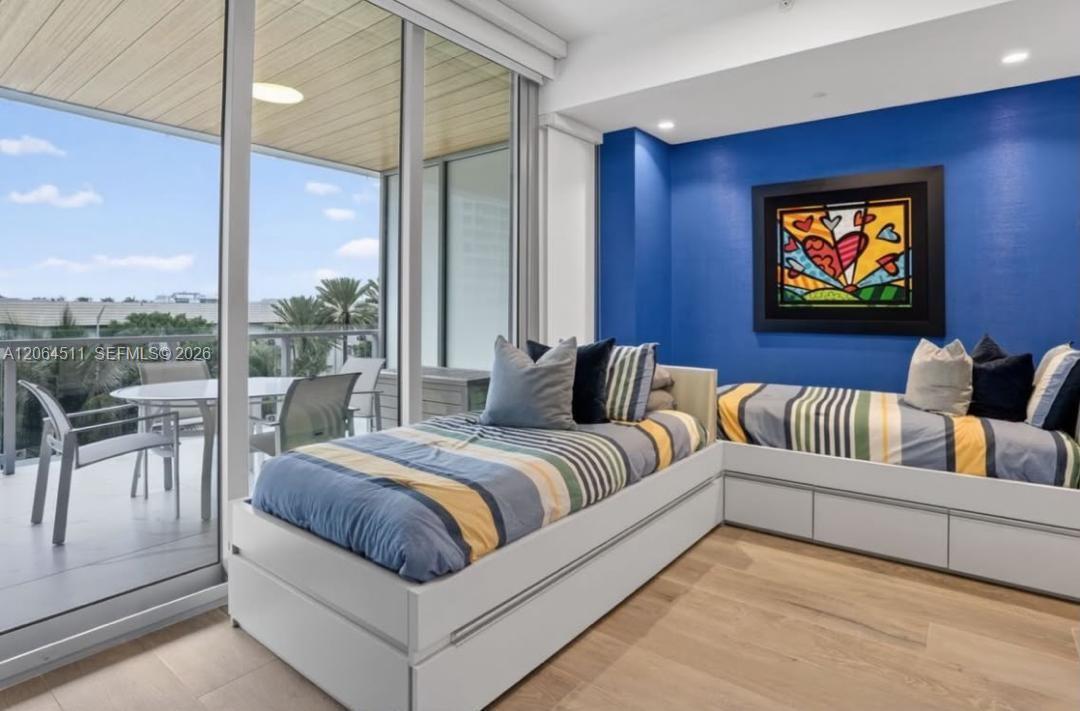 5775 Collins Ave # 405
