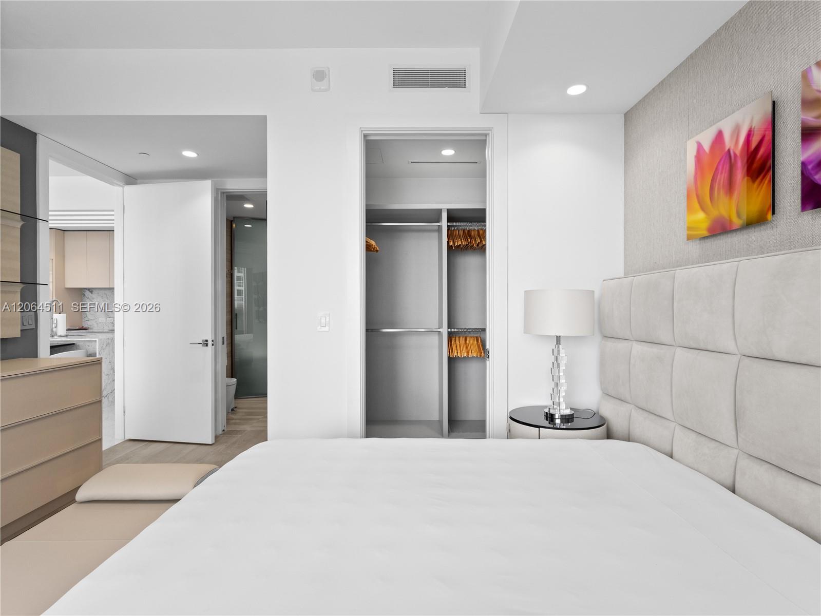 5775 Collins Ave # 405