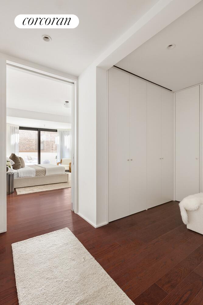 83 THOMPSON Street 5