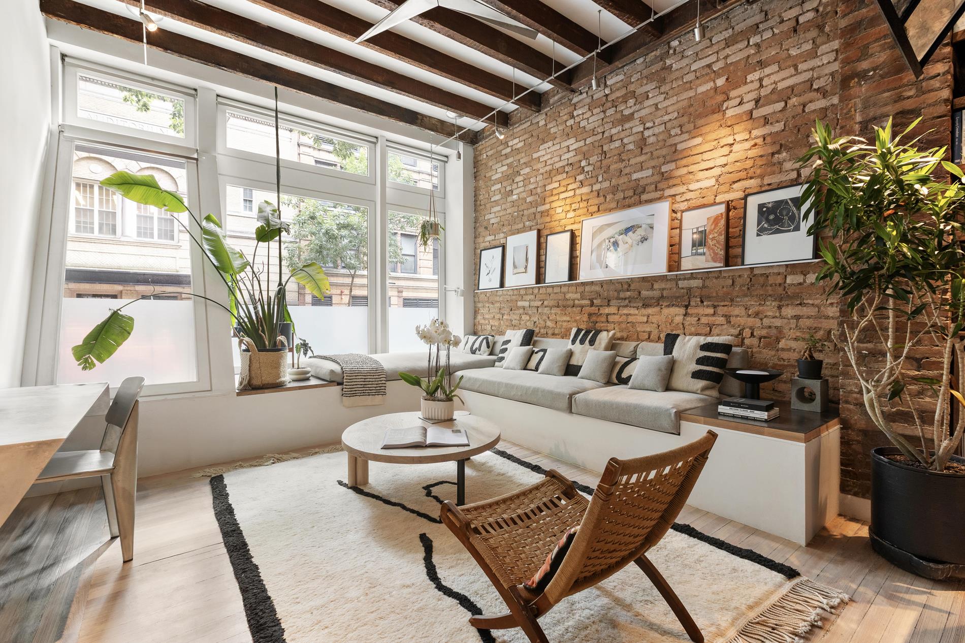 21 Bleecker Street 1W