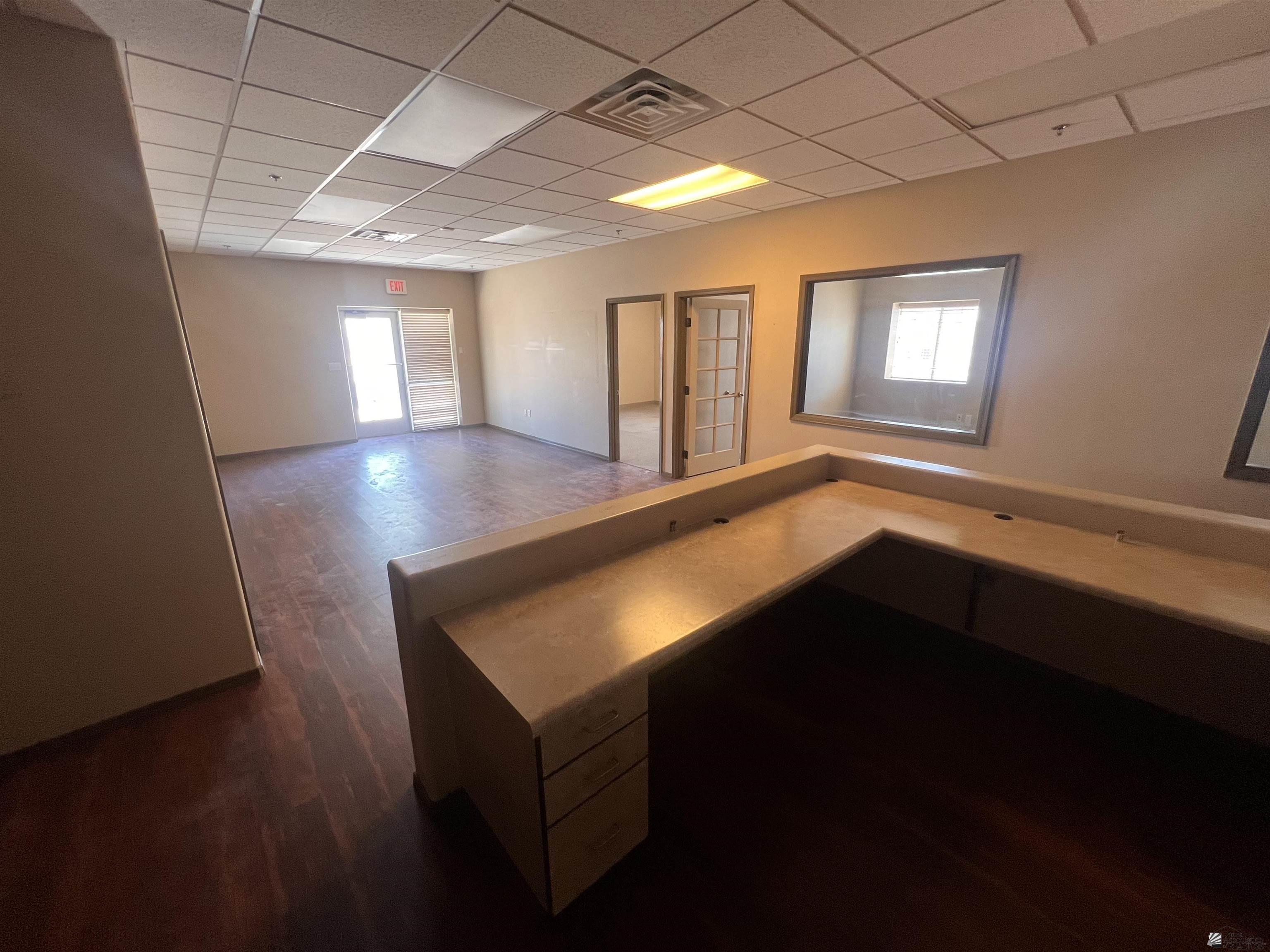 3031 E 42 Dr