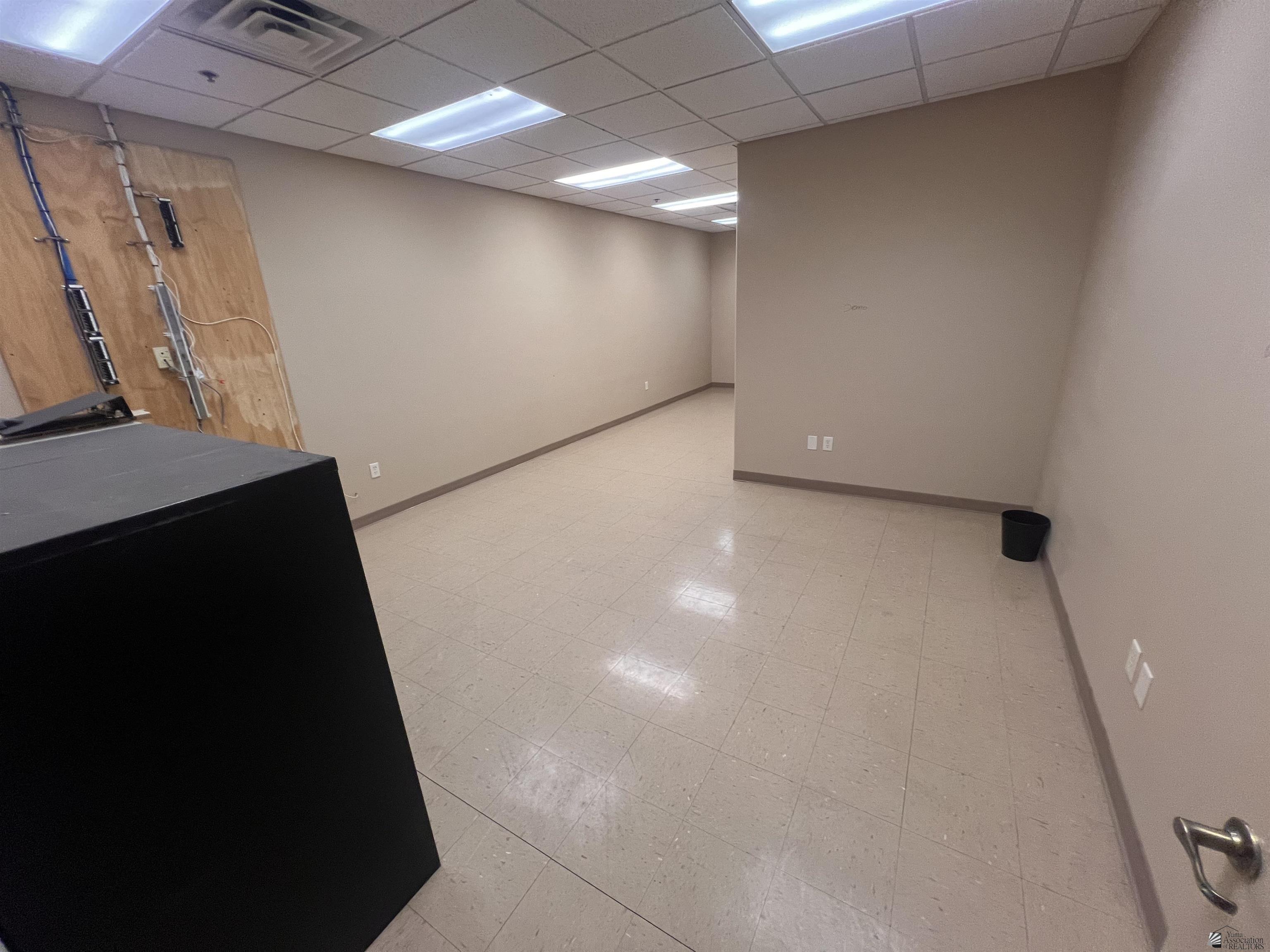 3031 E 42 Dr