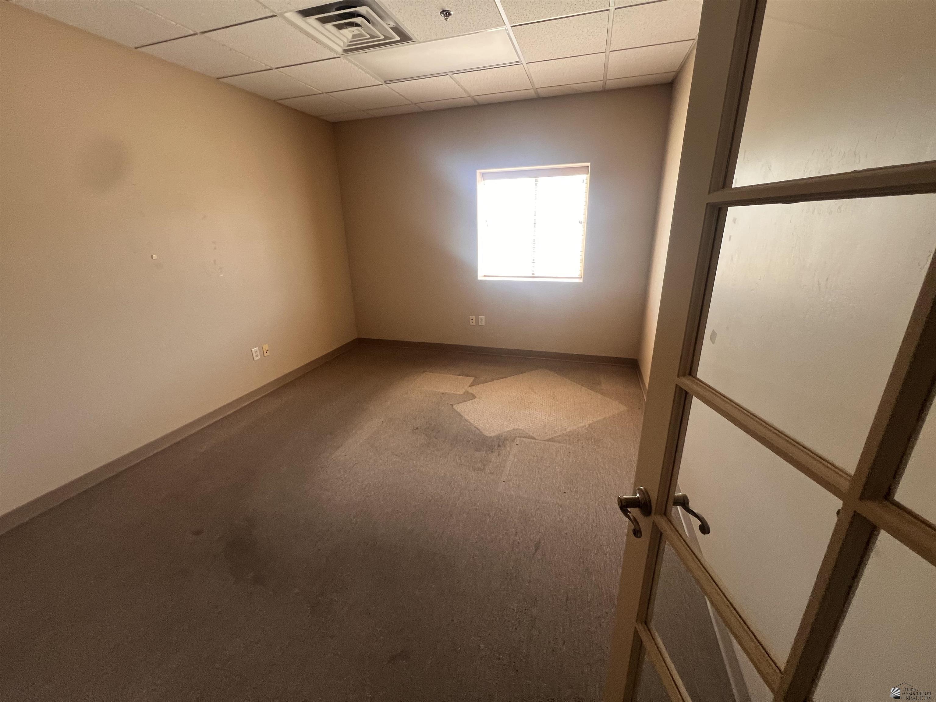 3031 E 42 Dr