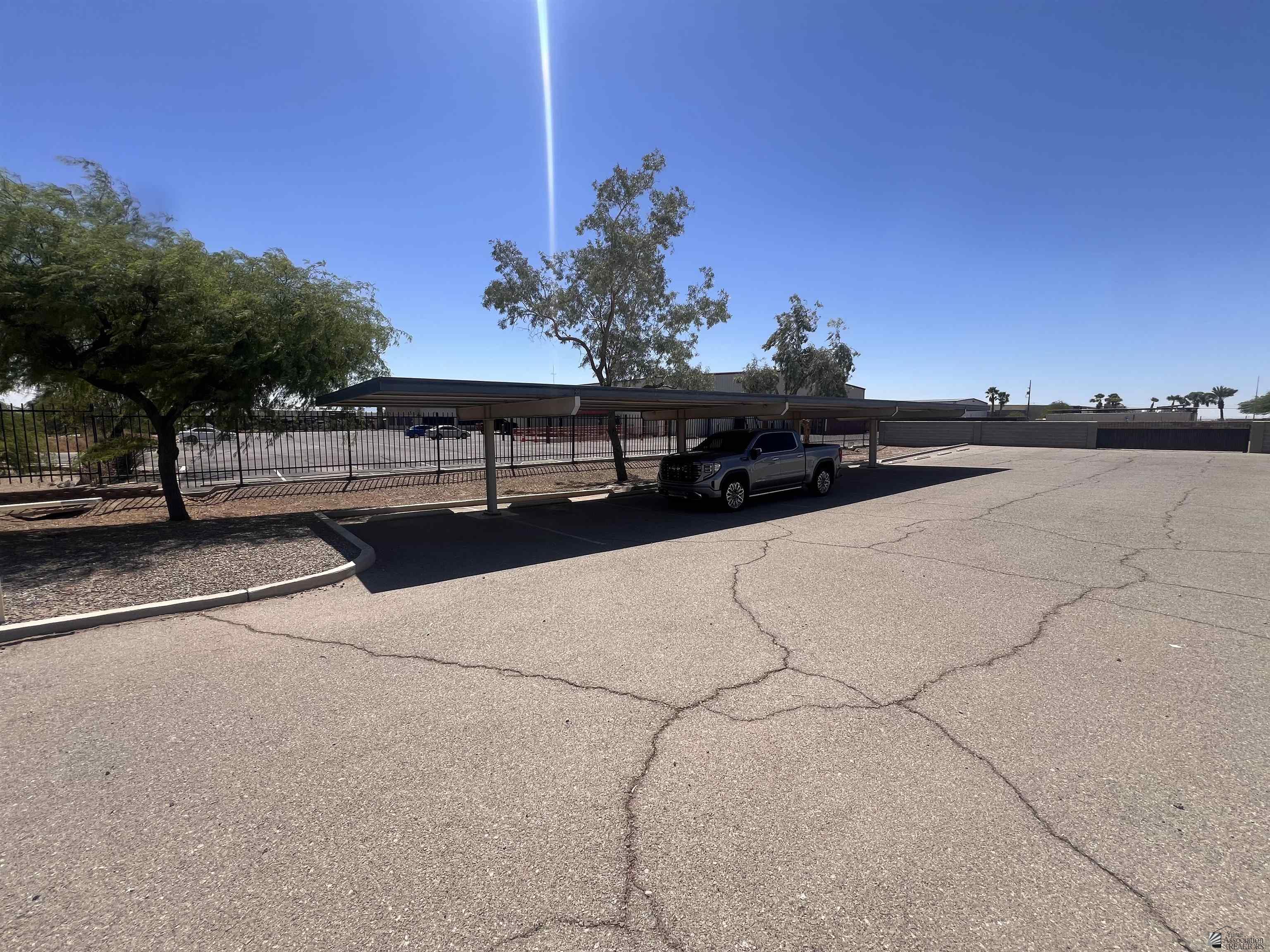 3031 E 42 Dr