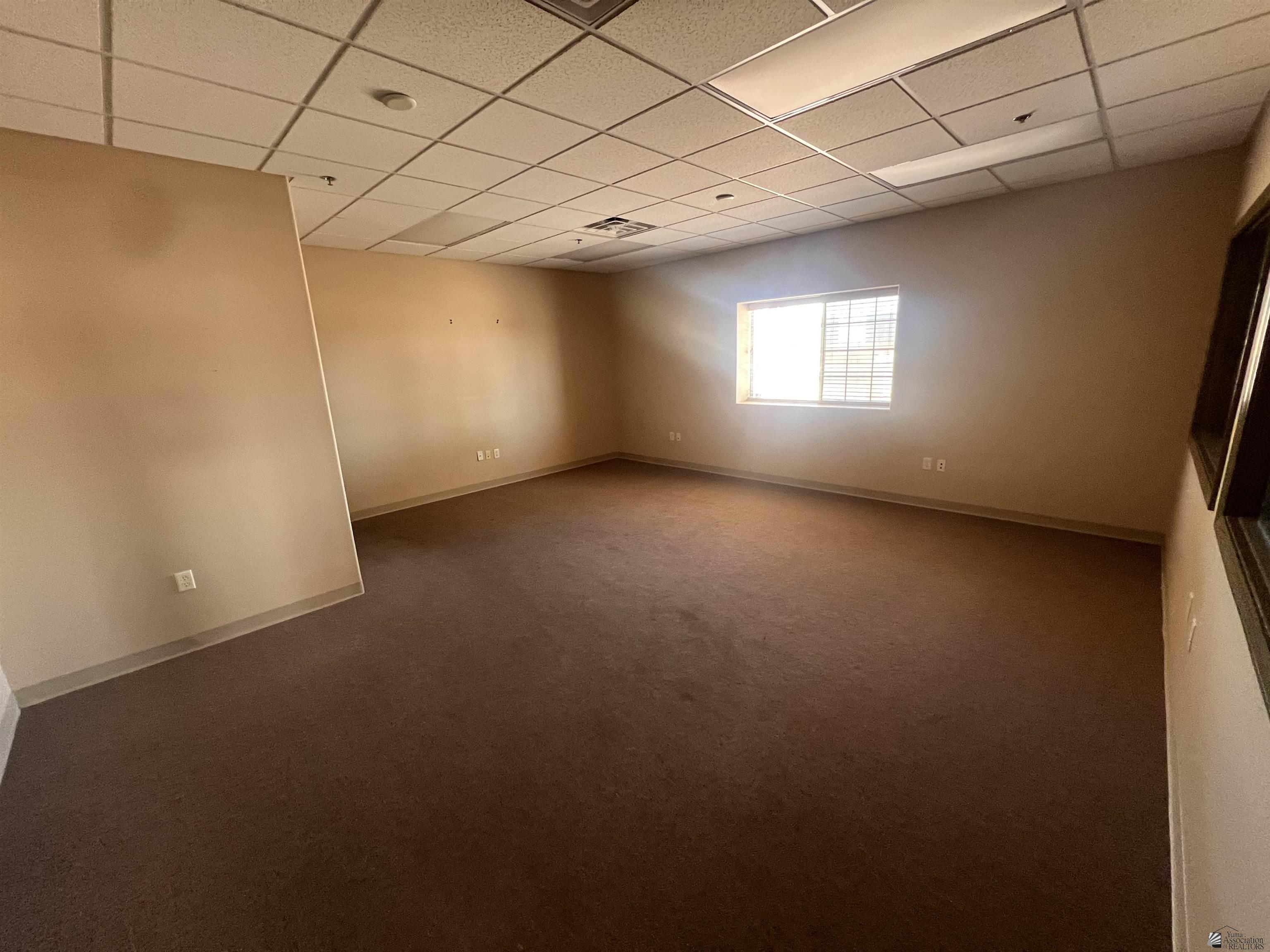 3031 E 42 Dr