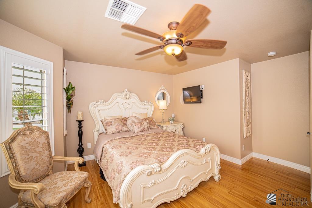 2237 S 46 Way