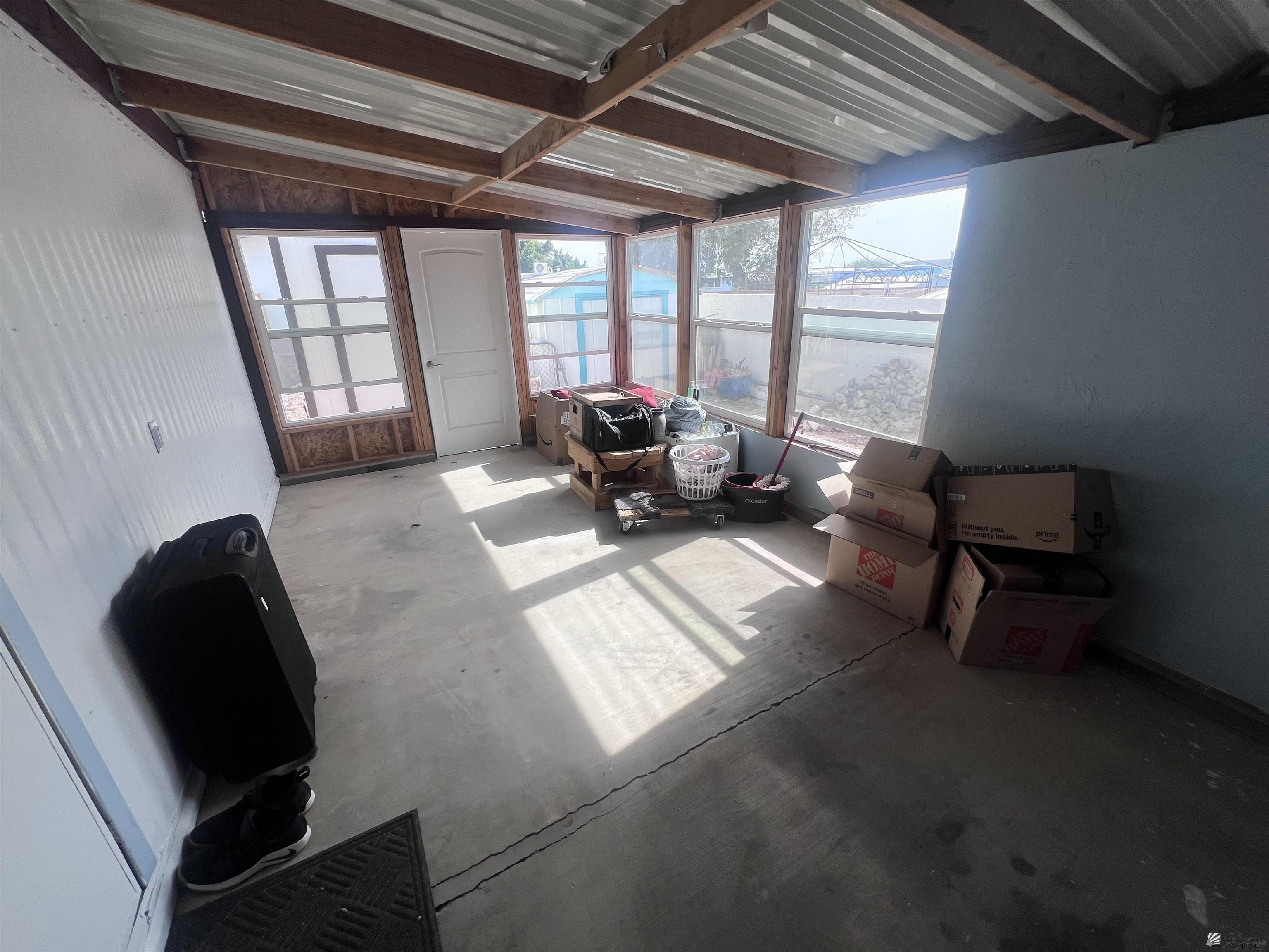 13743 E Masterson