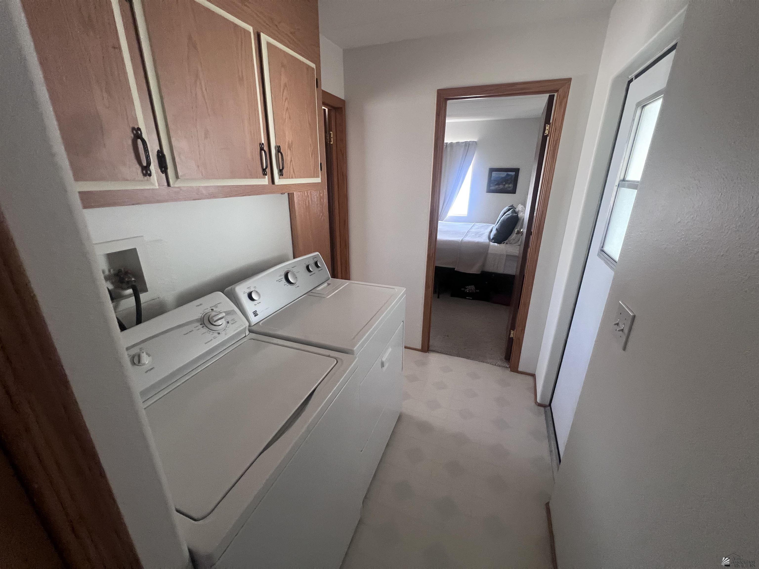 13743 E Masterson