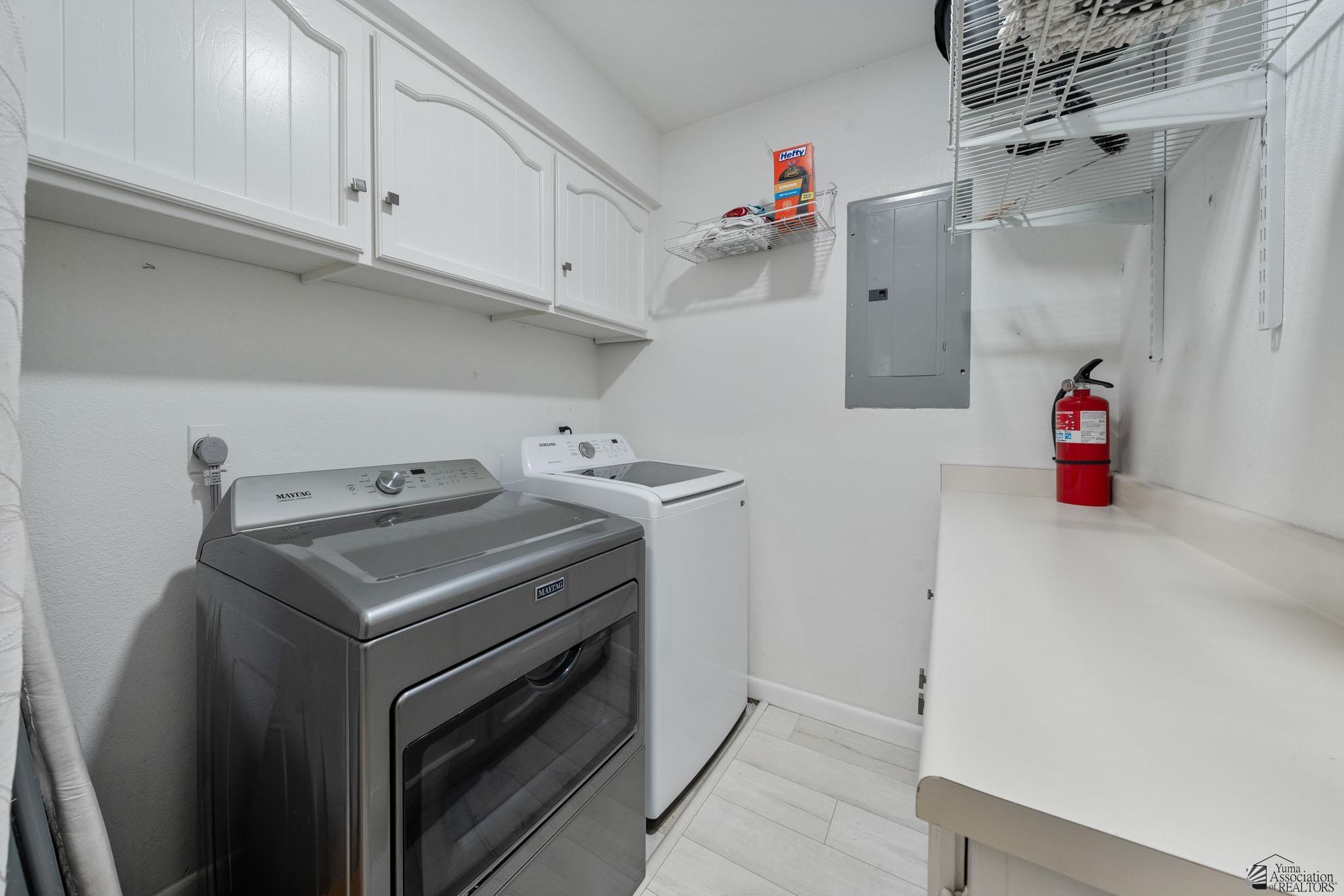 1156 W 36 St