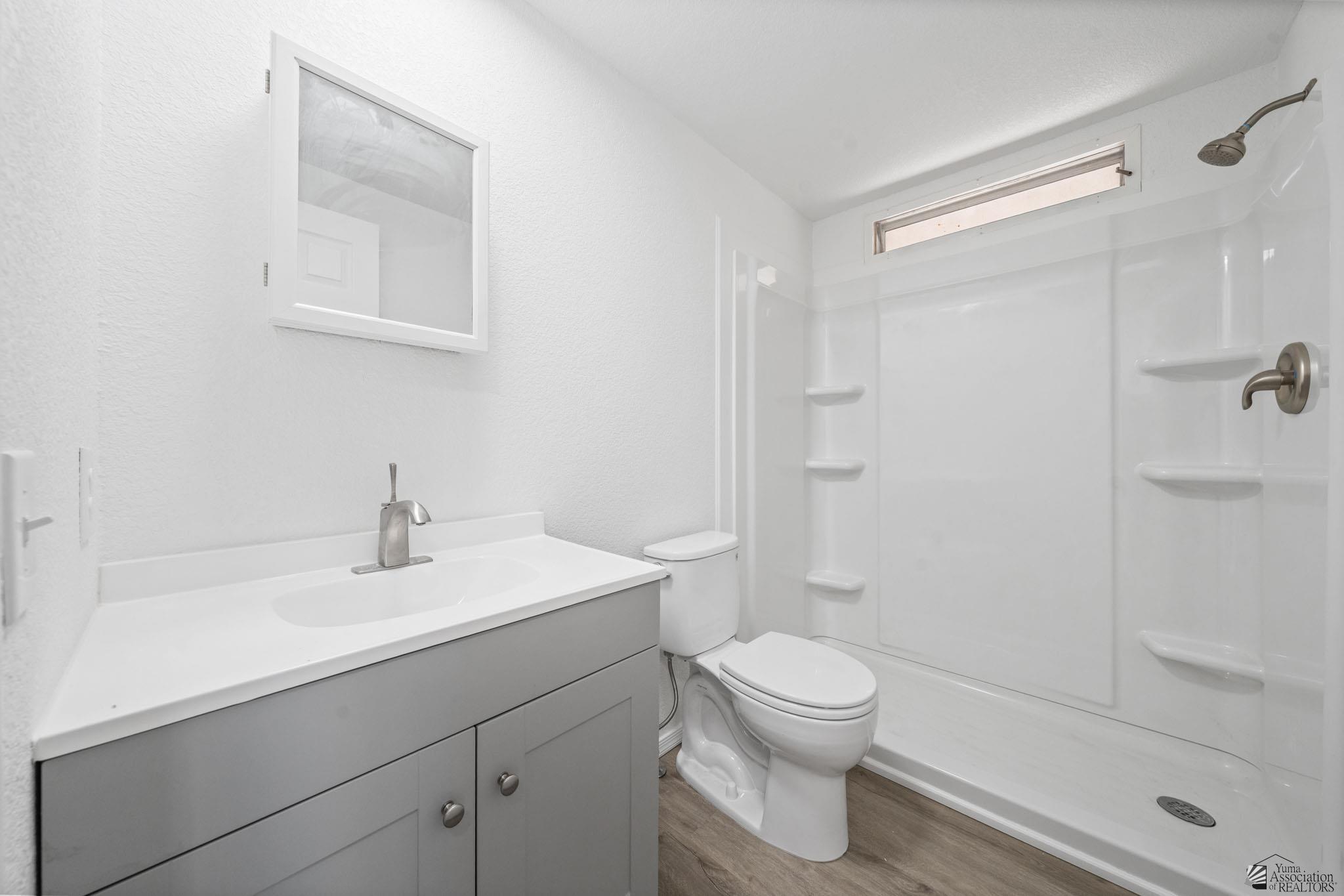 13603 E 47 Ln