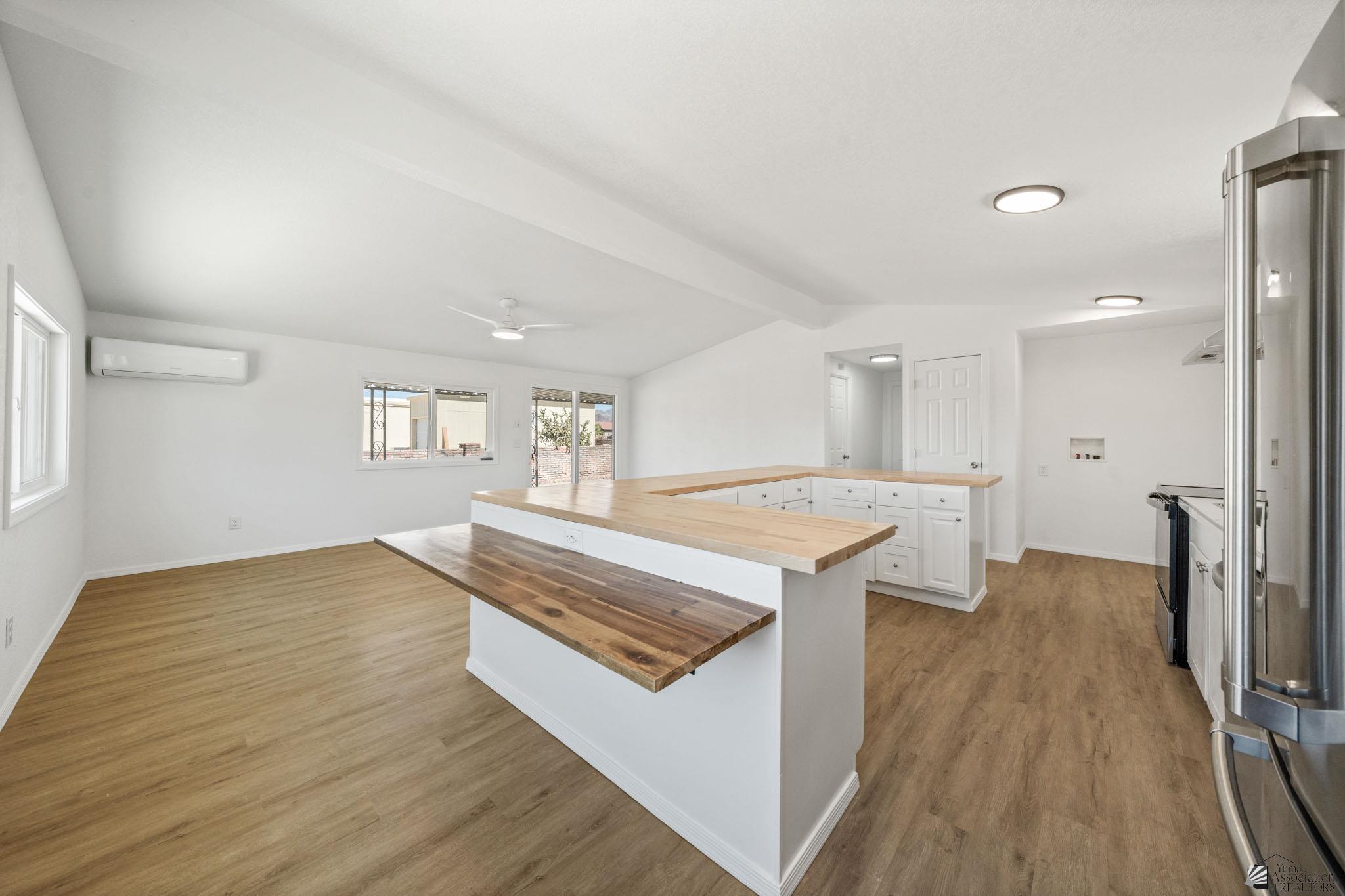 13603 E 47 Ln
