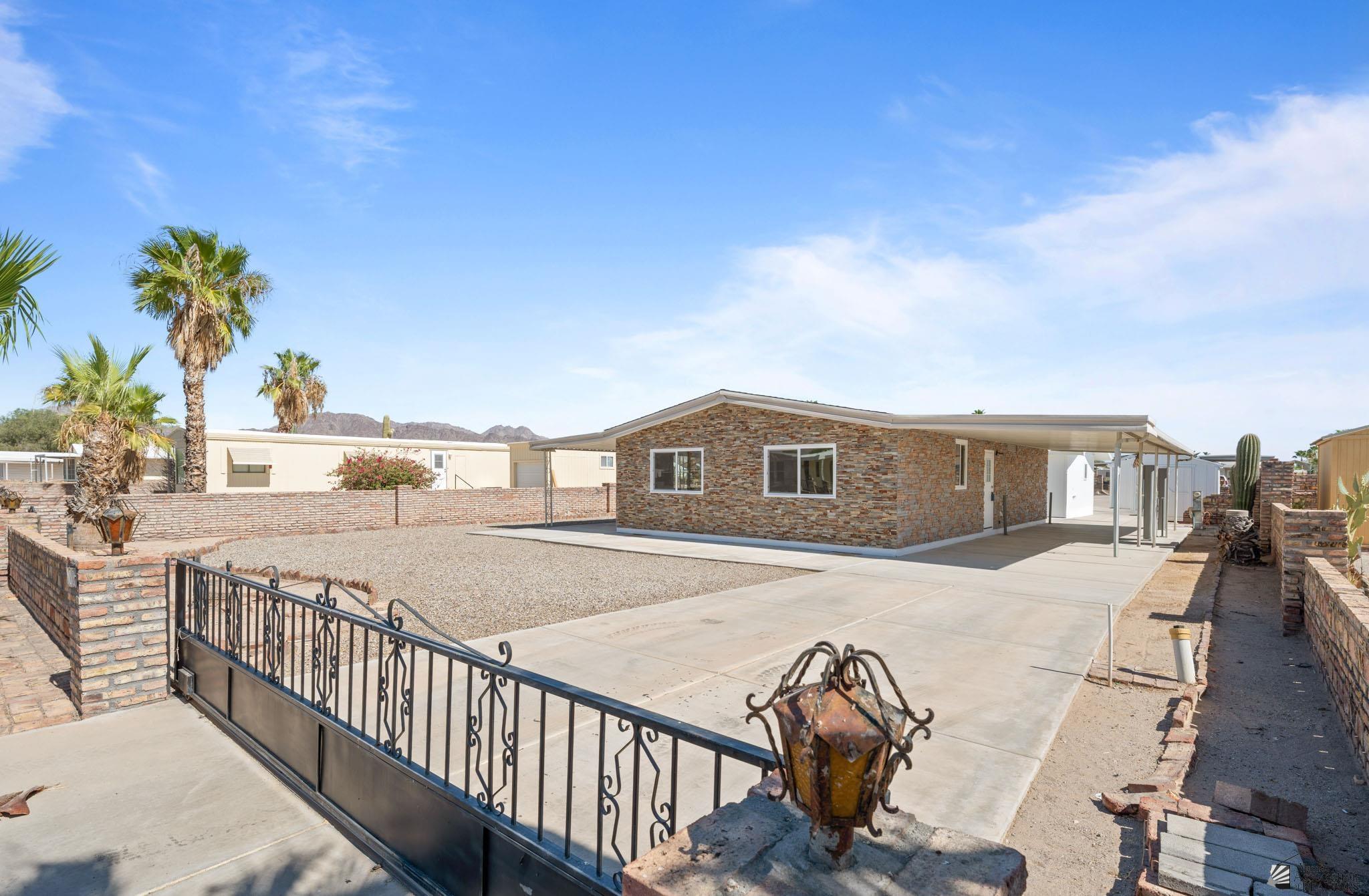13603 E 47 Ln