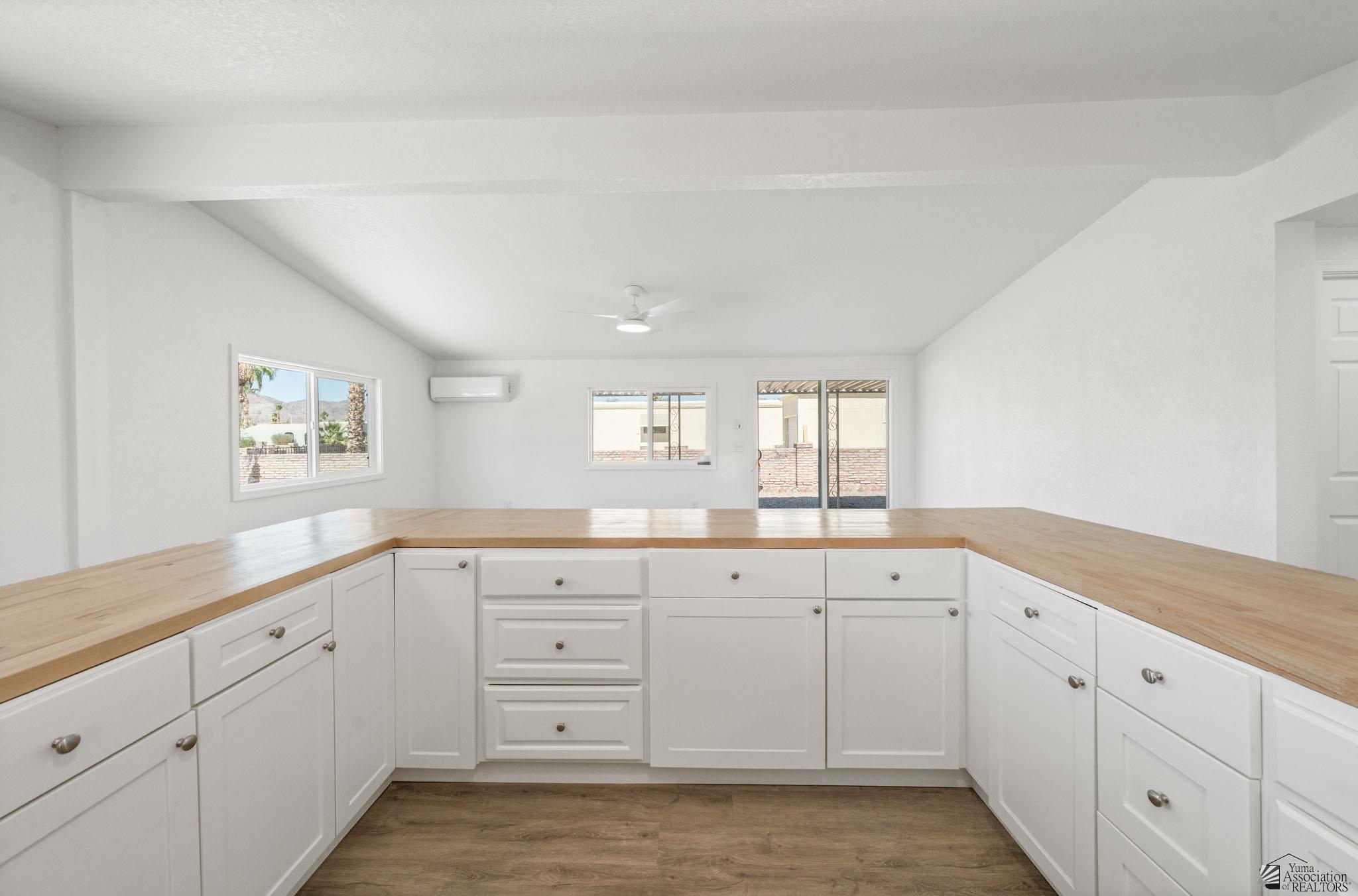 13603 E 47 Ln