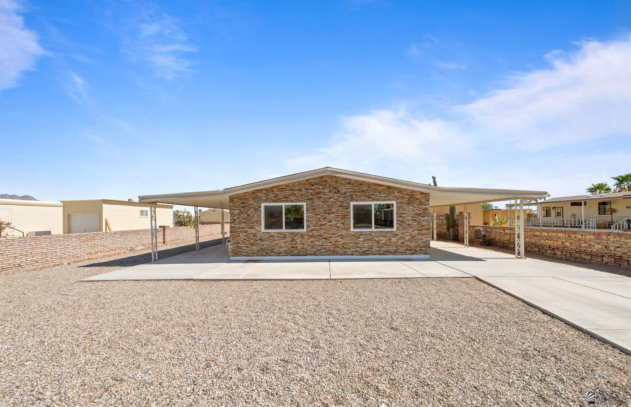 13603 E 47 Ln