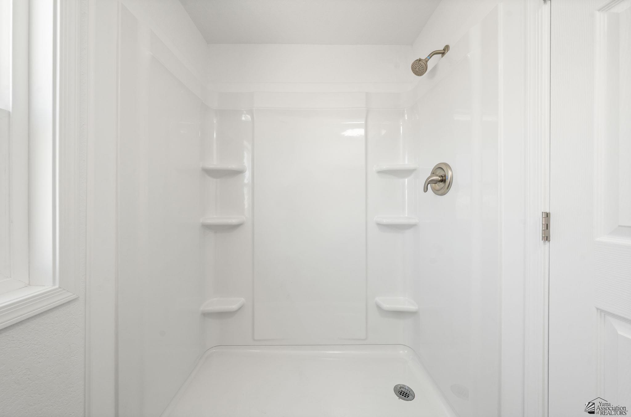 13603 E 47 Ln