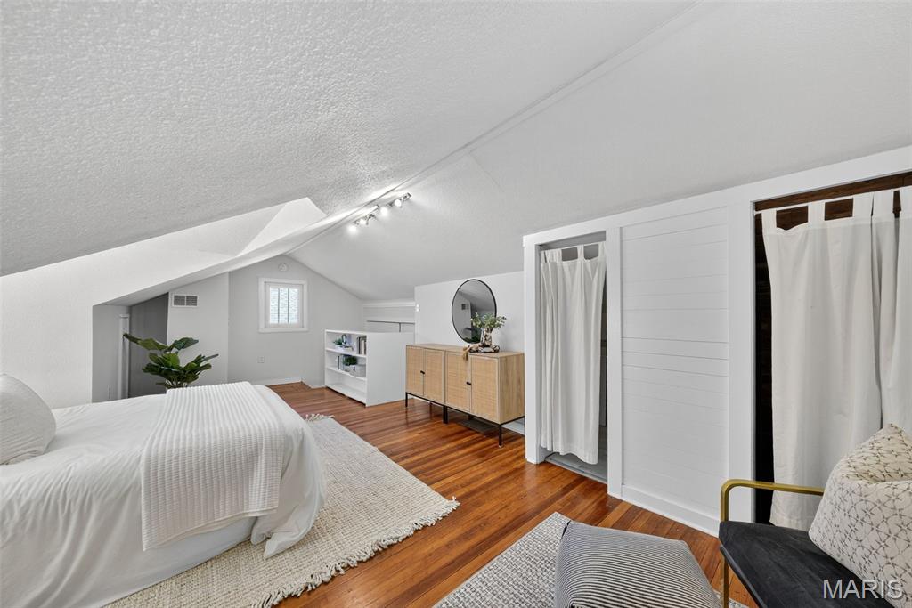 837 Tuxedo Boulevard