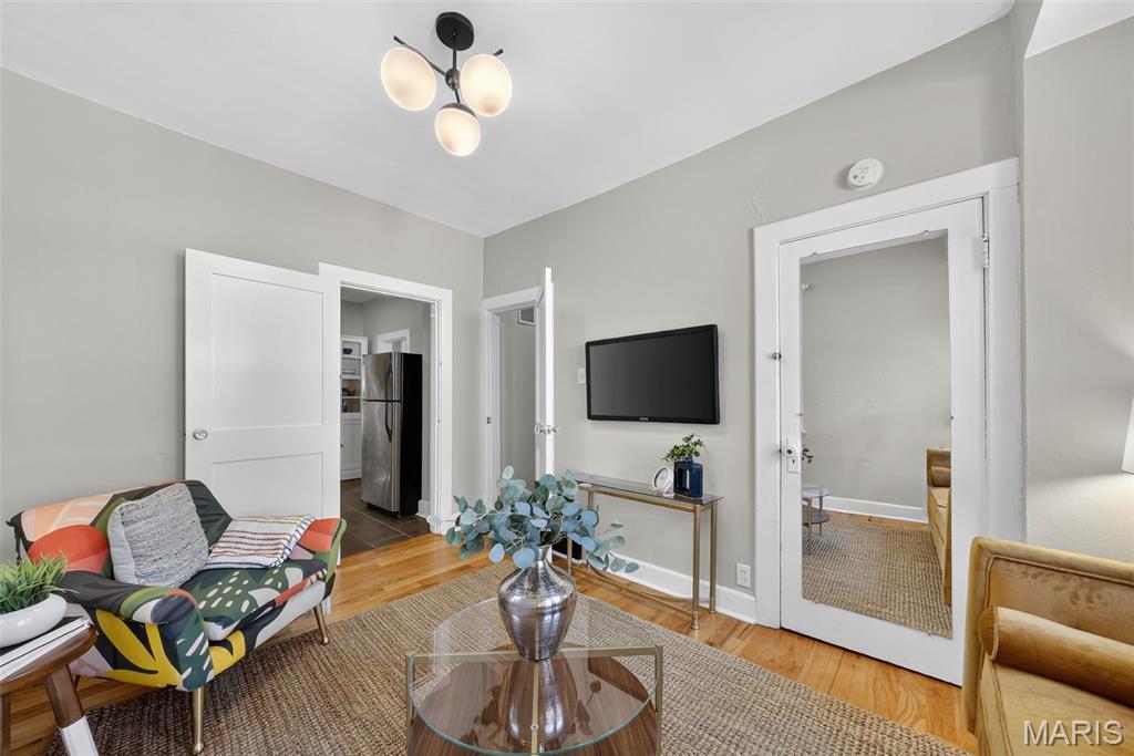 837 Tuxedo Boulevard