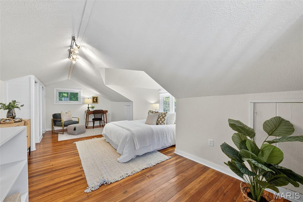 837 Tuxedo Boulevard