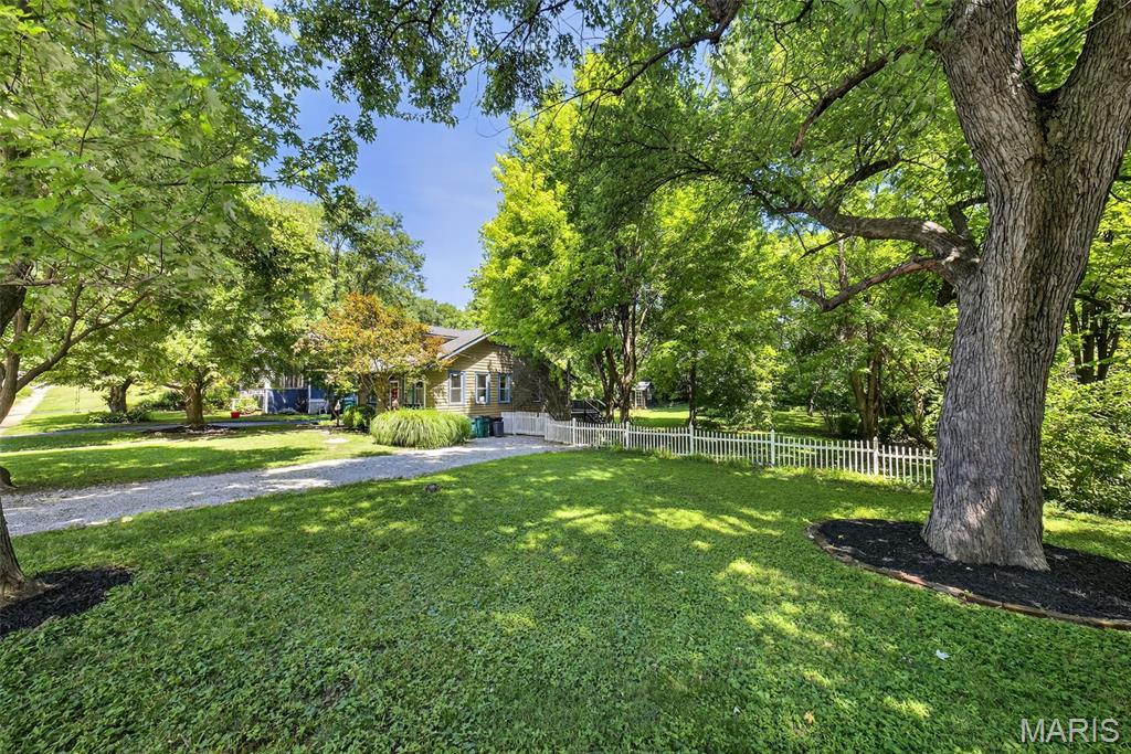 837 Tuxedo Boulevard