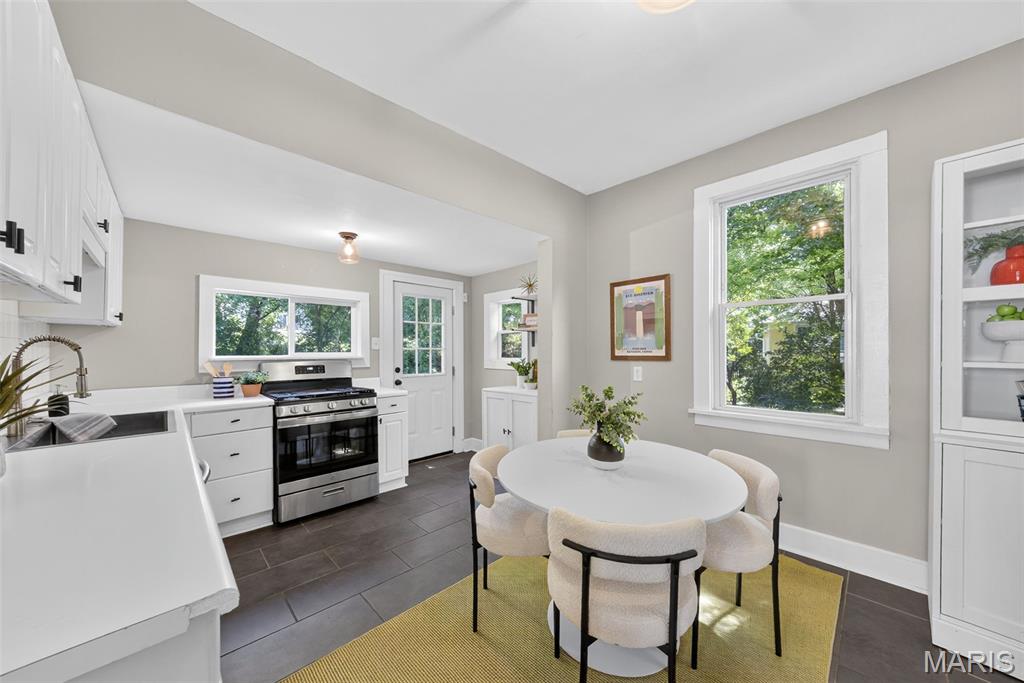 837 Tuxedo Boulevard