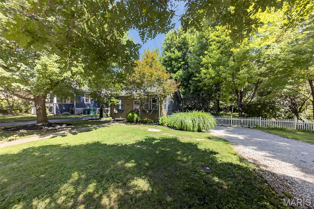 837 Tuxedo Boulevard