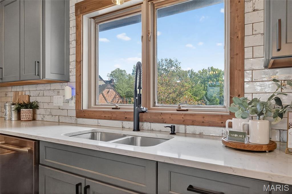 5859 Crystal Park Circle